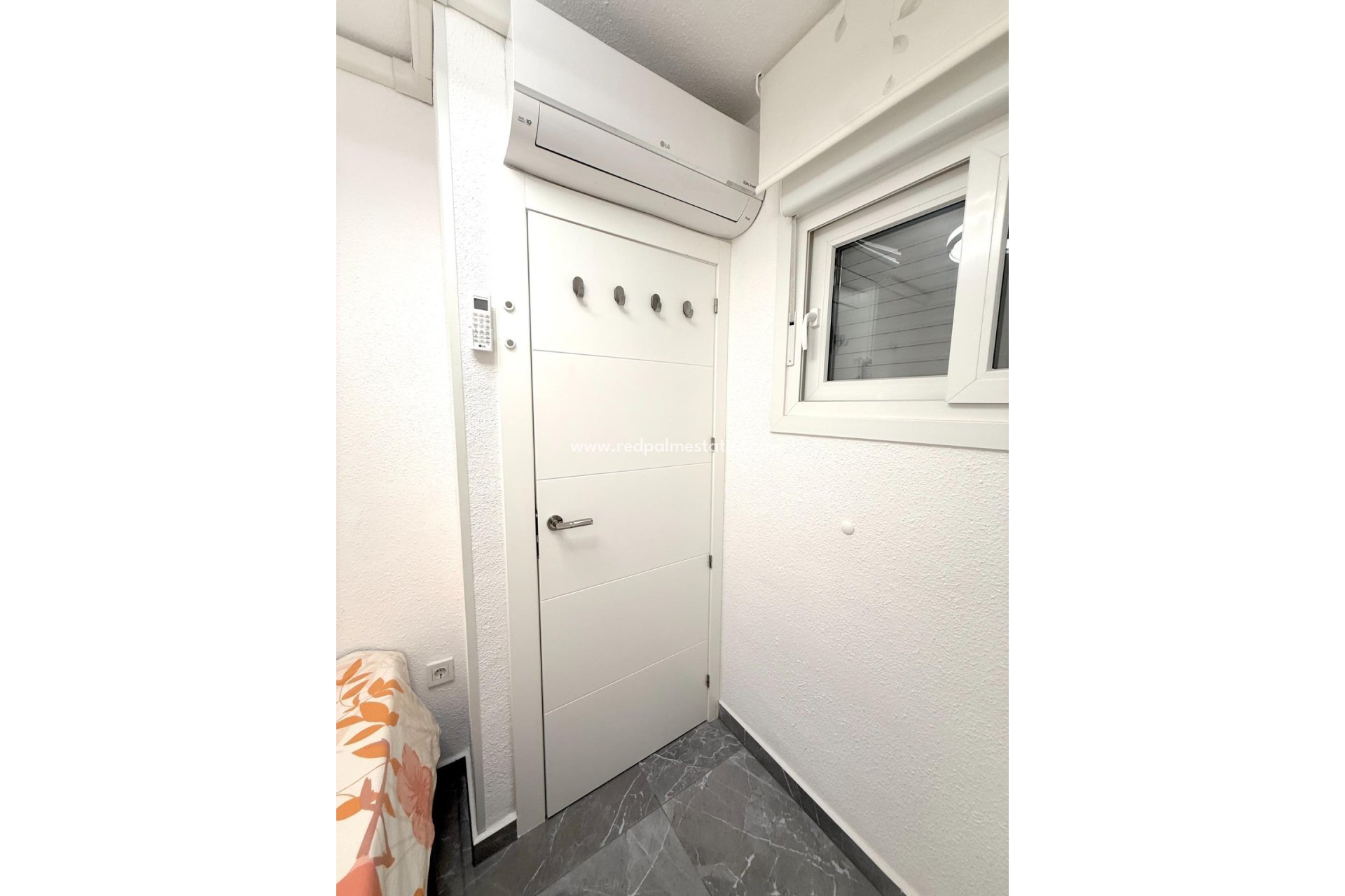 Resale - Apartments -
Torrevieja - Cabo cervera