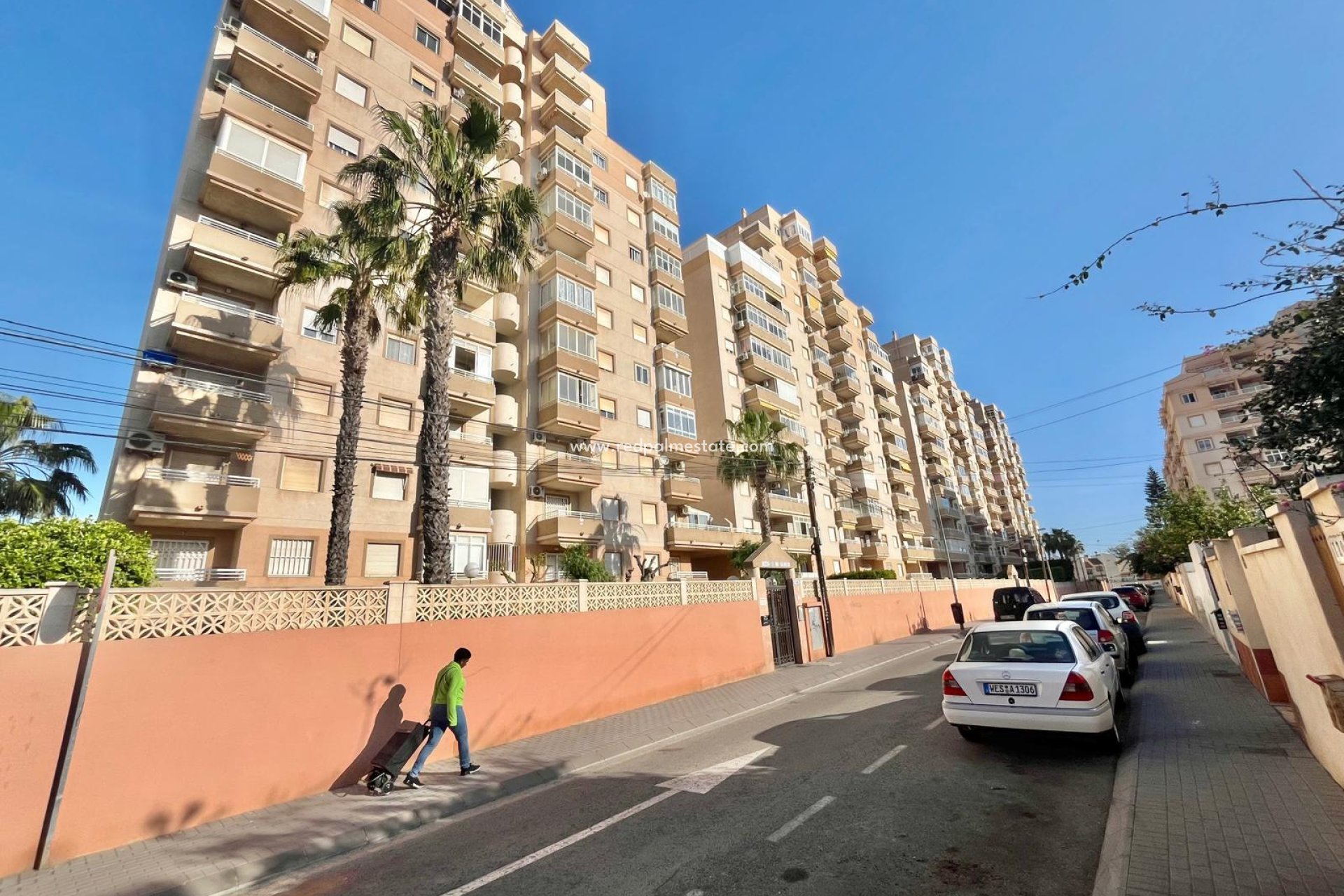 Resale - Apartments -
Torrevieja - Calas blanca