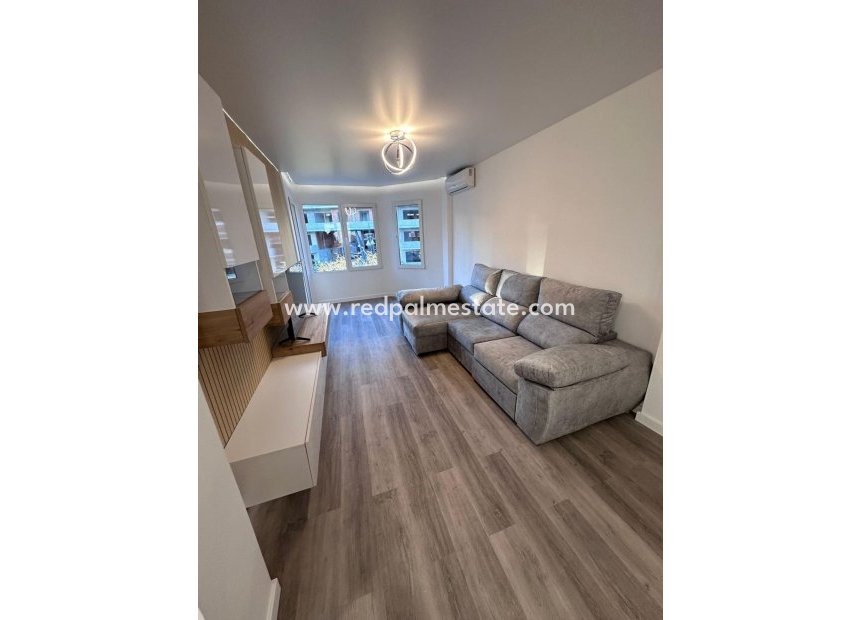 Resale - Apartments -
Torrevieja - Center