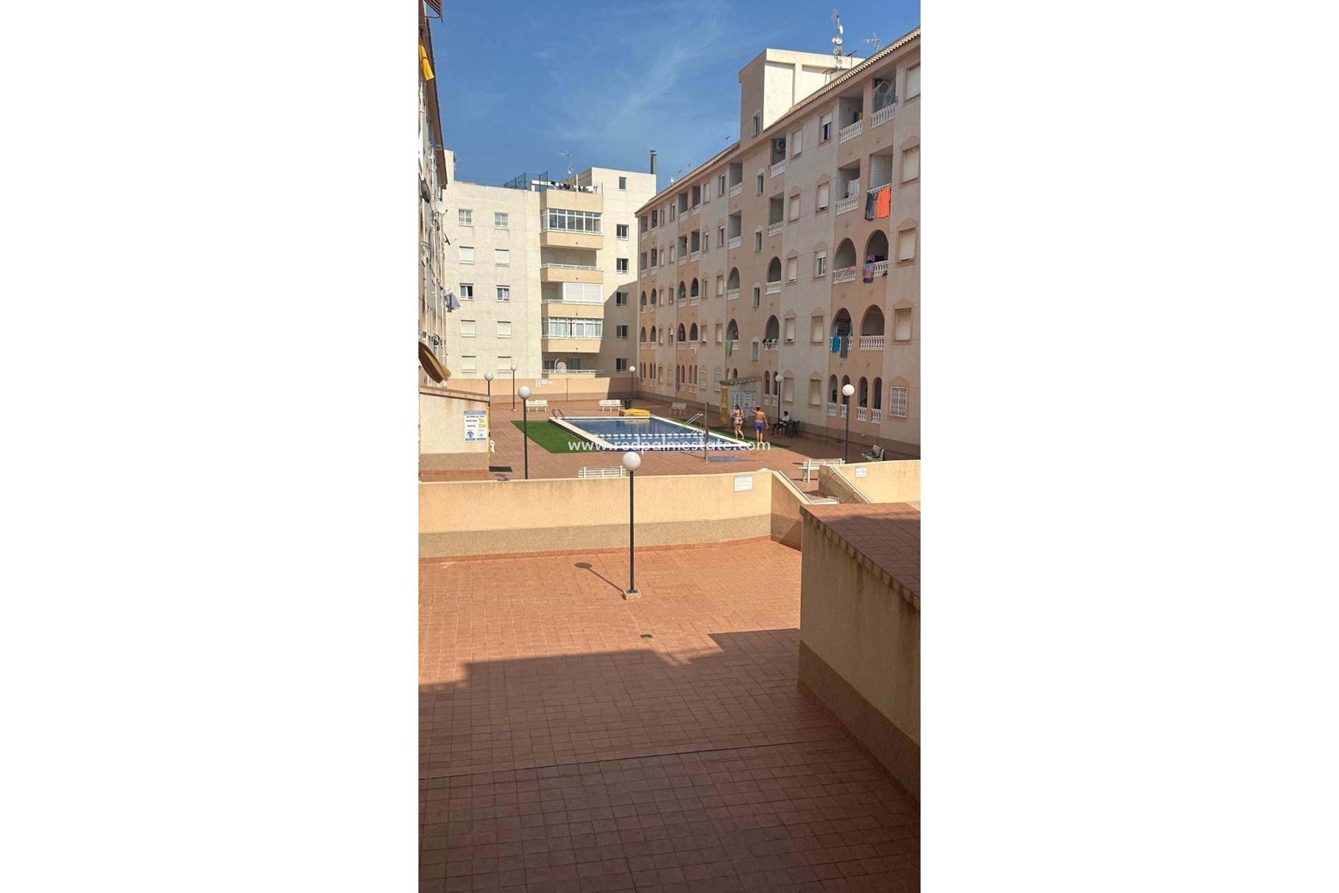 Resale - Apartments -
Torrevieja - Center