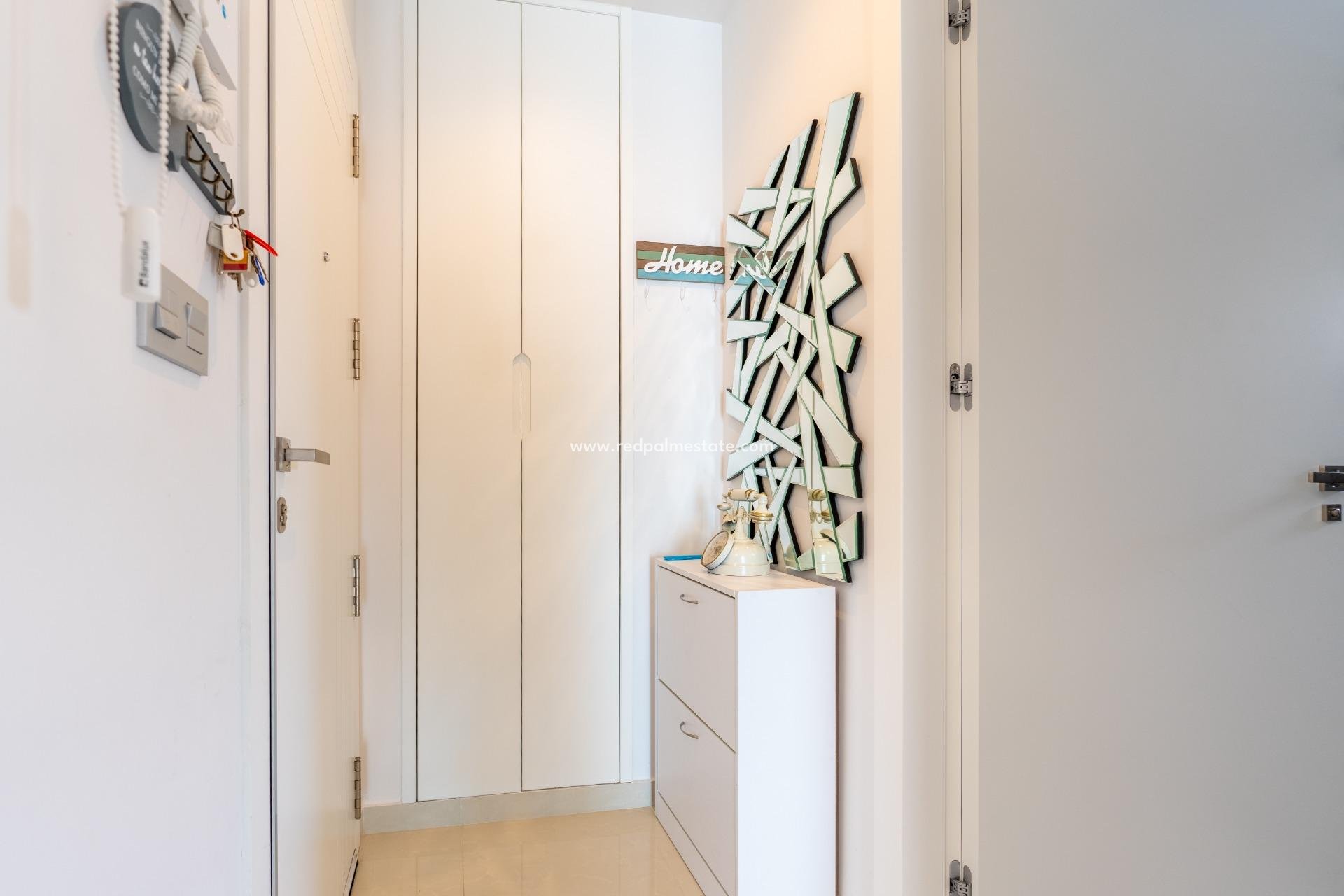 Resale - Apartments -
Torrevieja - Center