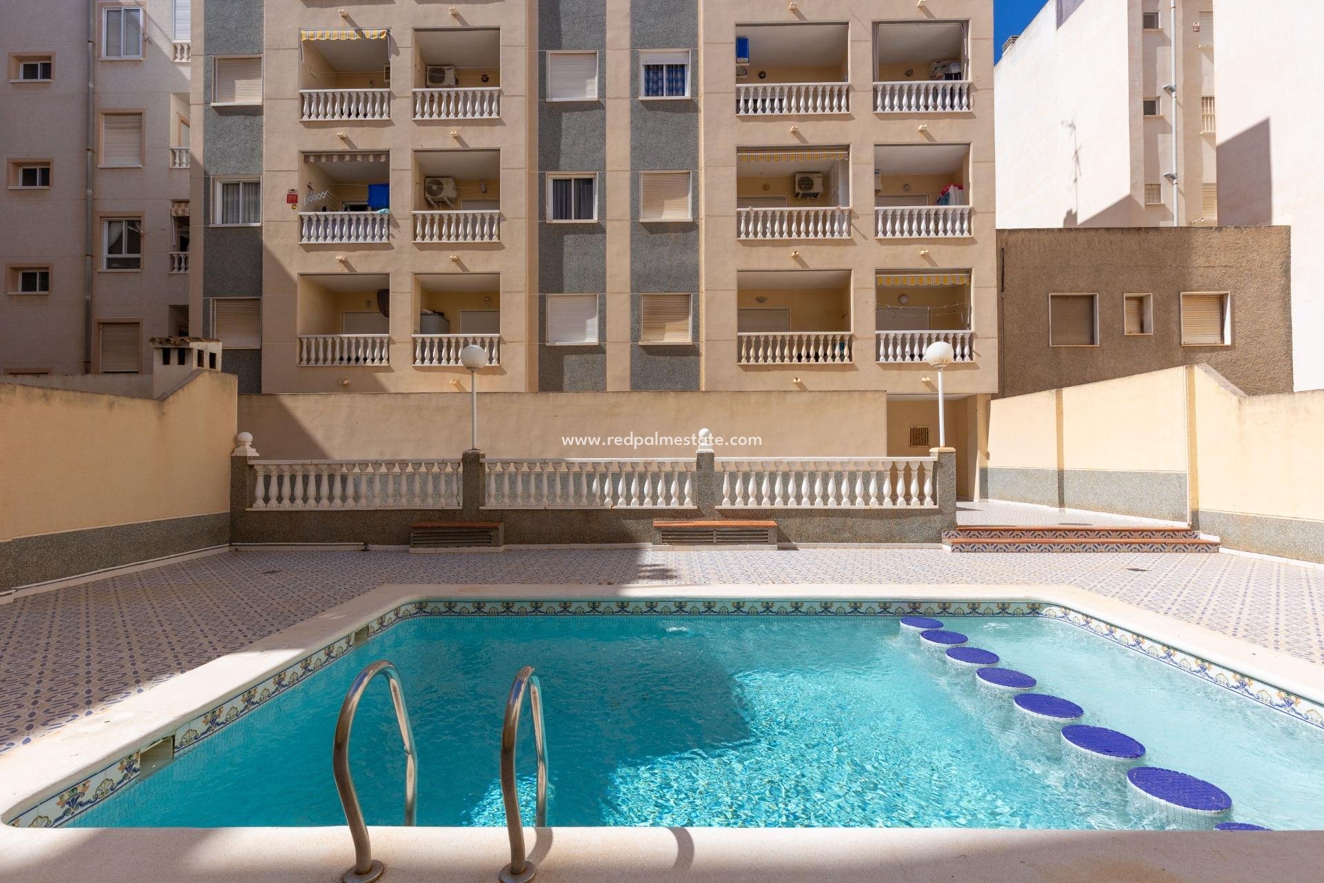 Resale - Apartments -
Torrevieja - Center