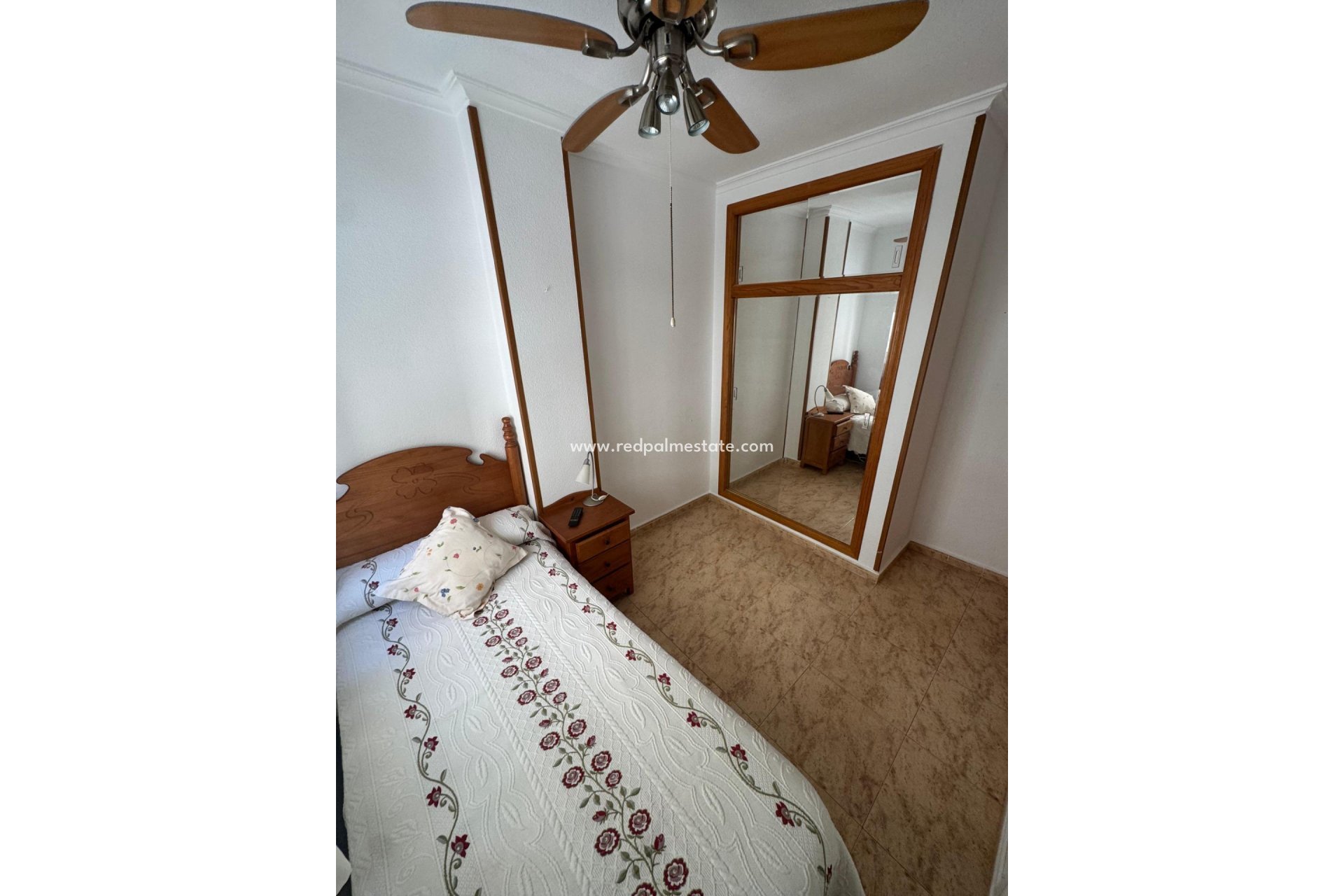 Resale - Apartments -
Torrevieja - Center