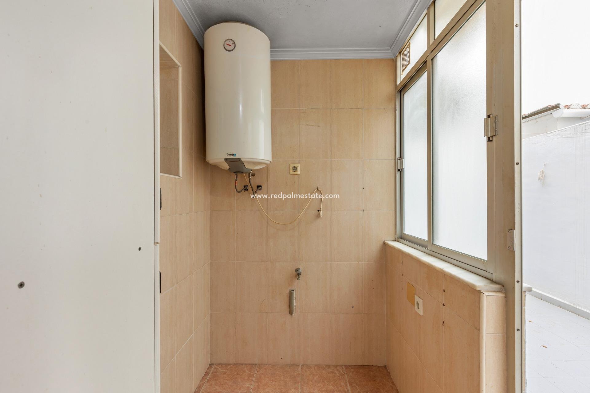 Resale - Apartments -
Torrevieja - Center