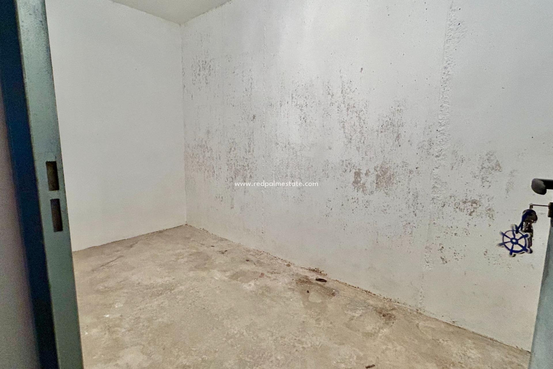 Resale - Apartments -
Torrevieja - Center