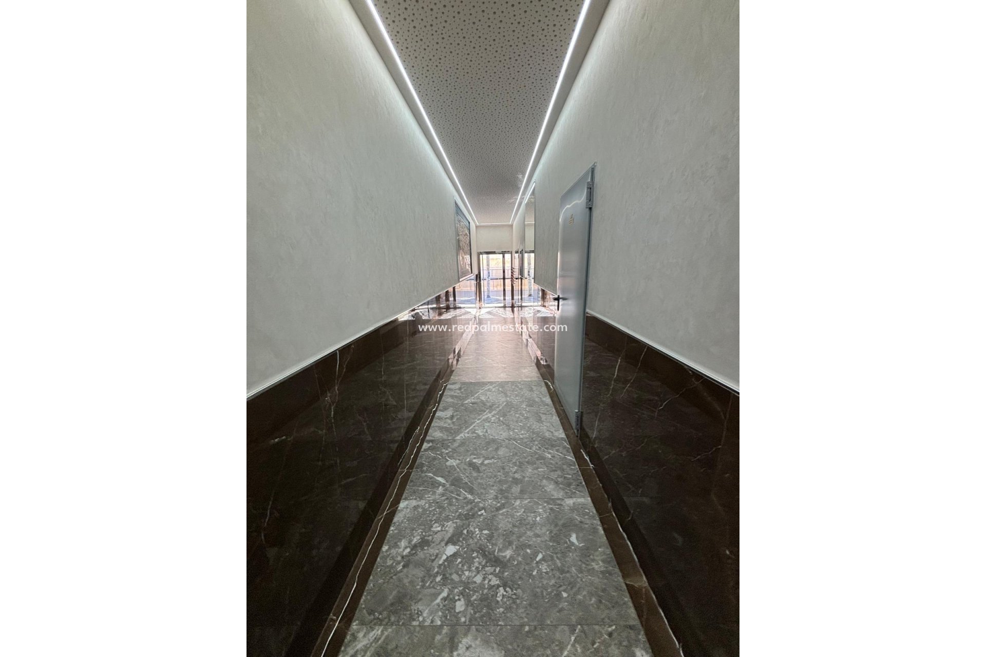 Resale - Apartments -
Torrevieja - Center