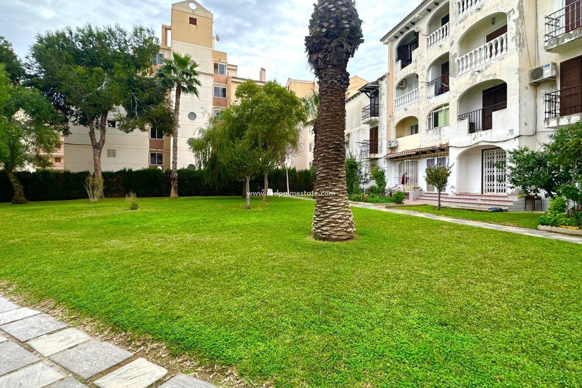 Resale - Apartments -
Torrevieja - Center