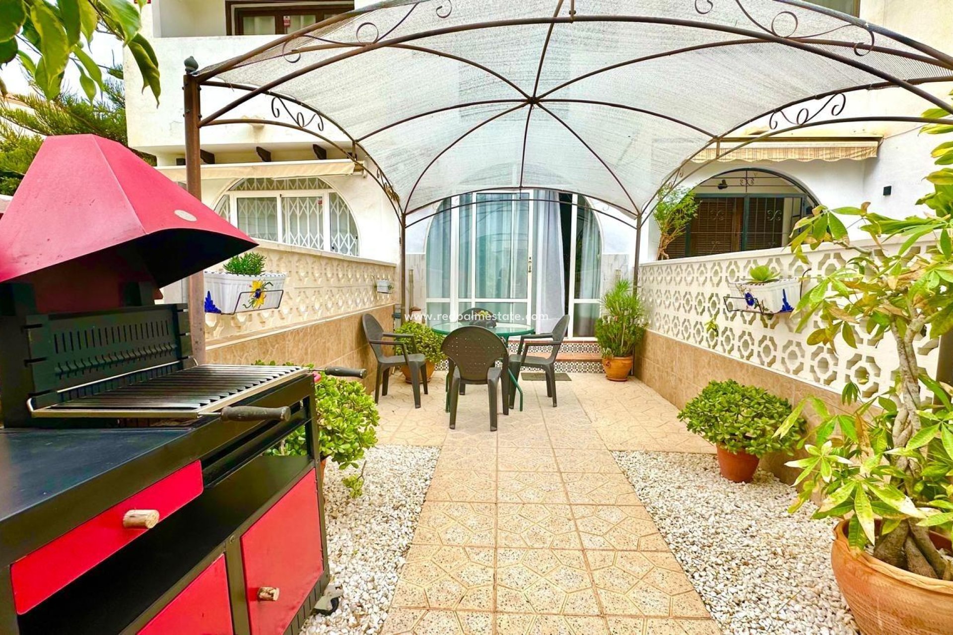 Resale - Apartments -
Torrevieja - Center