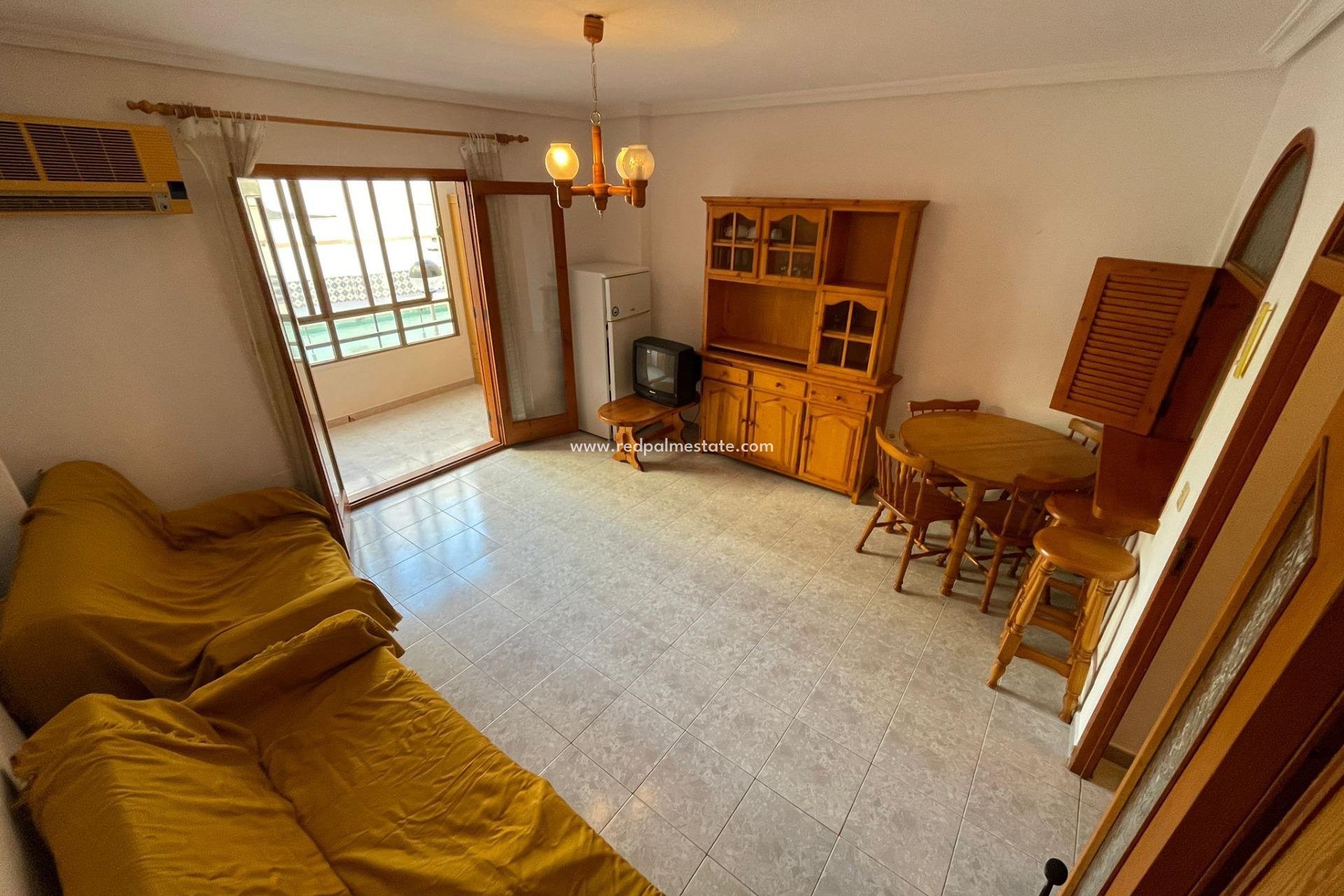 Resale - Apartments -
Torrevieja - Center