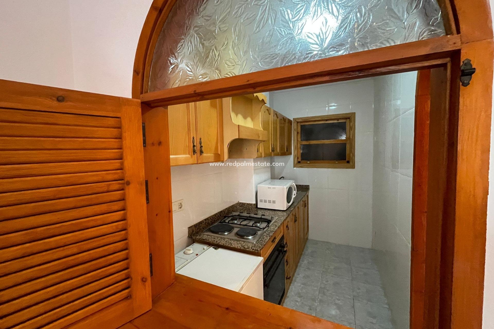 Resale - Apartments -
Torrevieja - Center