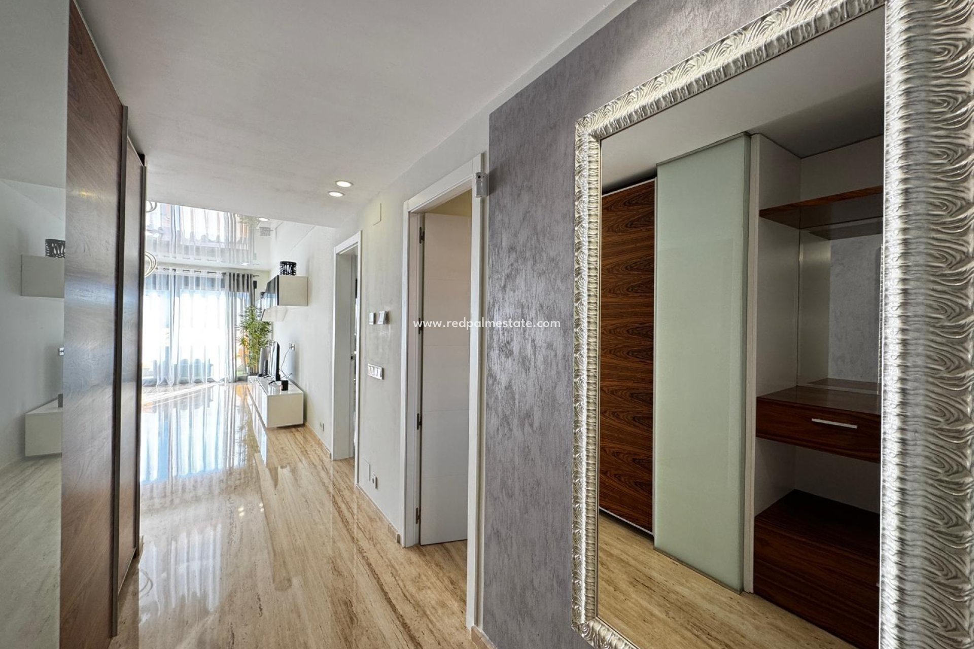 Resale - Apartments -
Torrevieja - Center