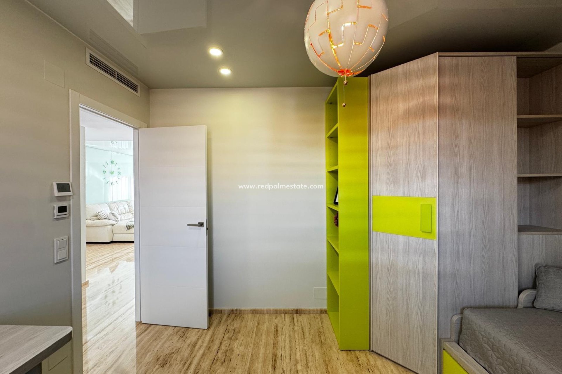 Resale - Apartments -
Torrevieja - Center