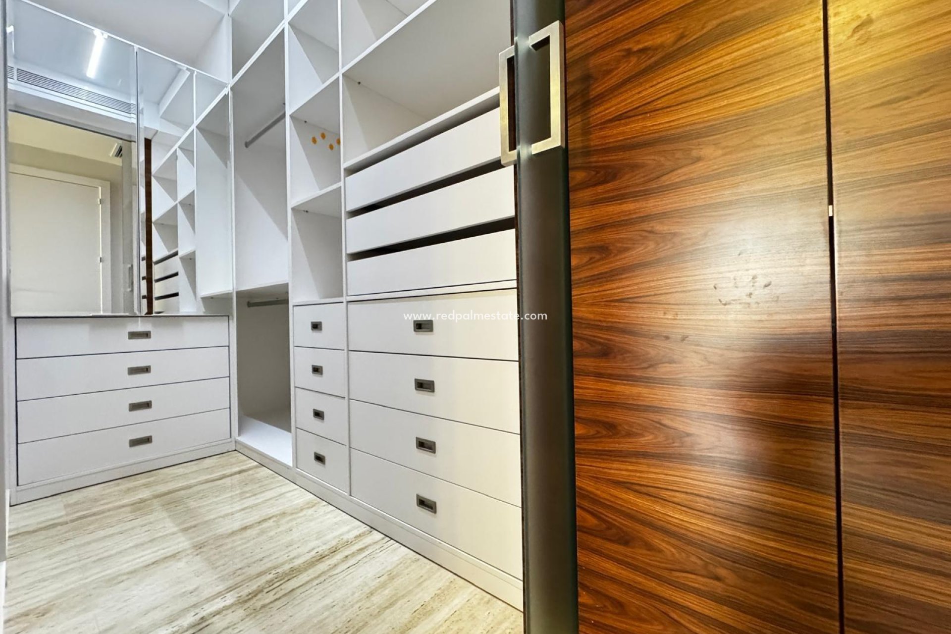 Resale - Apartments -
Torrevieja - Center