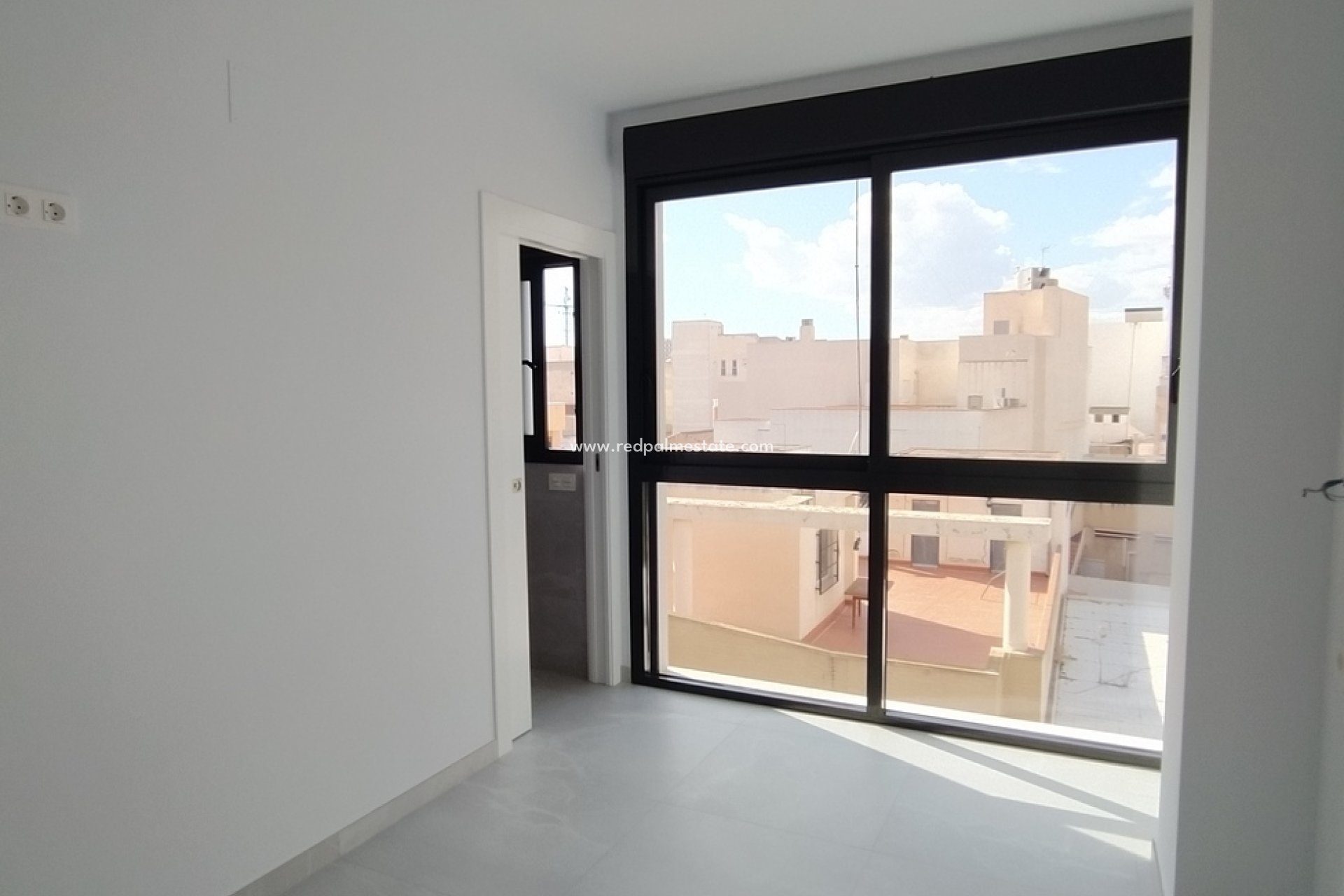 Resale - Apartments -
Torrevieja - Centro Torrevieja