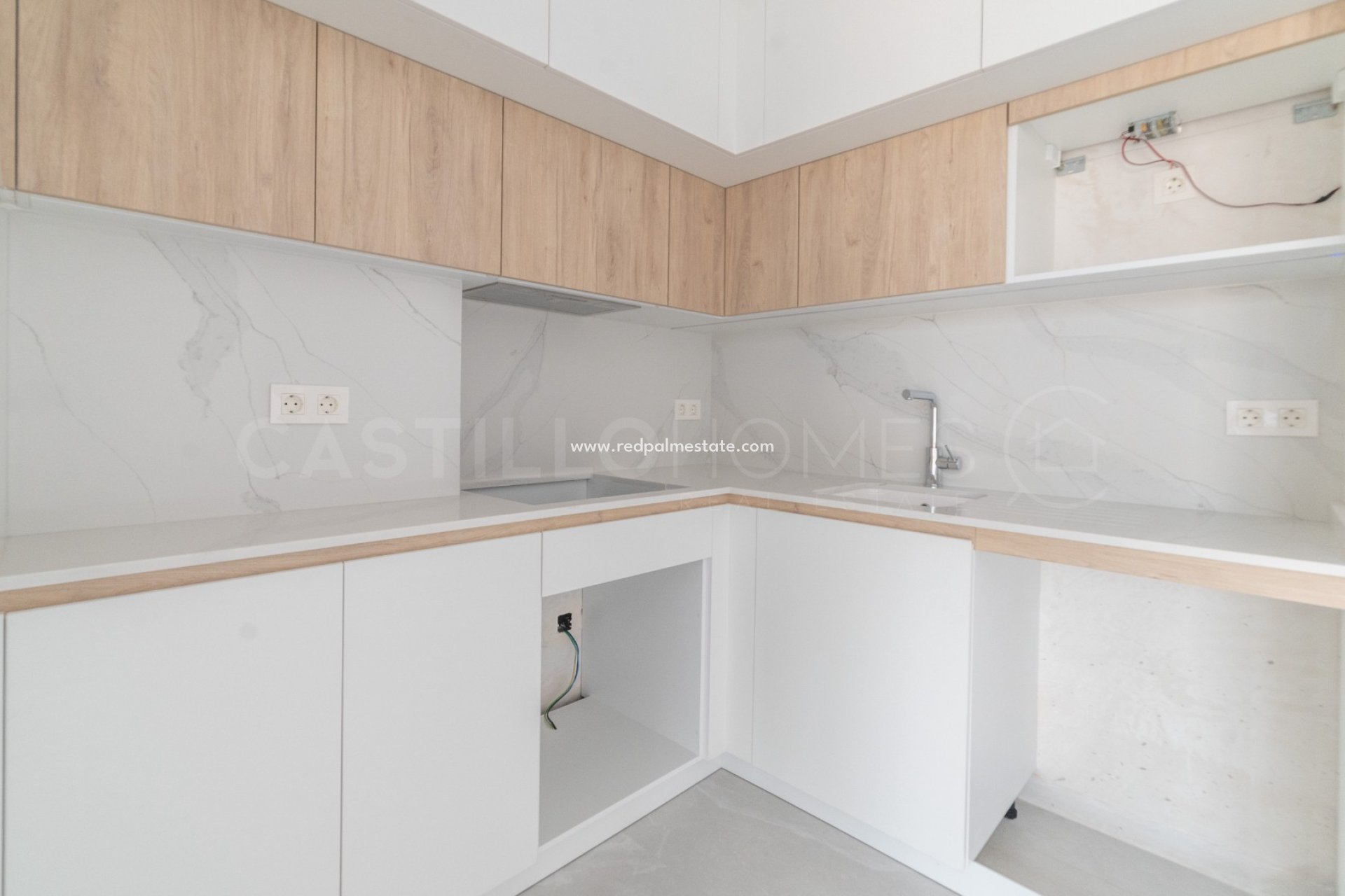 Resale - Apartments -
Torrevieja - Centro Torrevieja