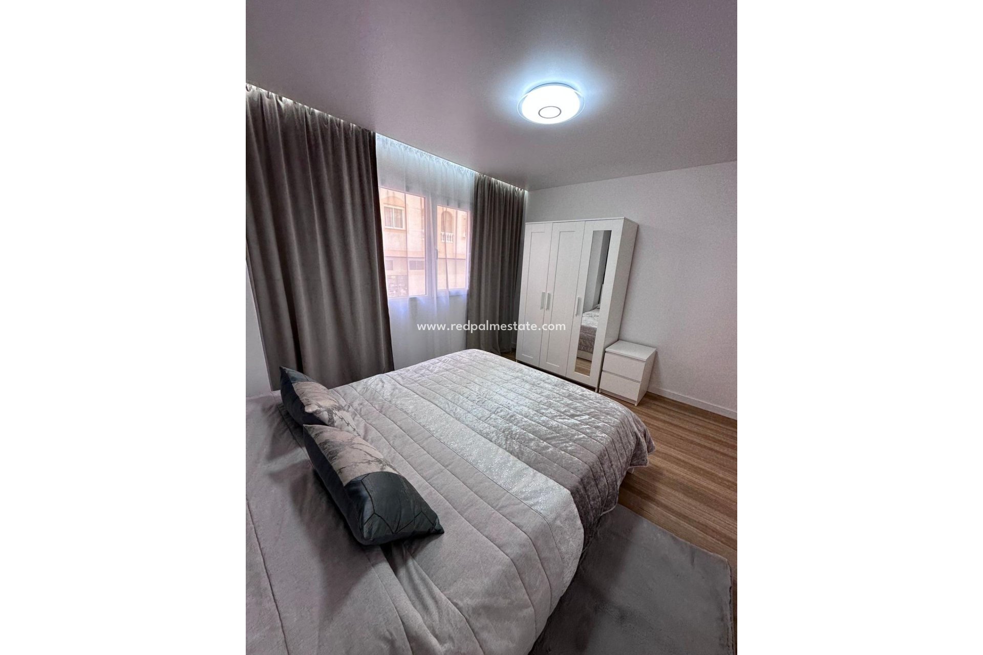 Resale - Apartments -
Torrevieja - Centro Torrevieja