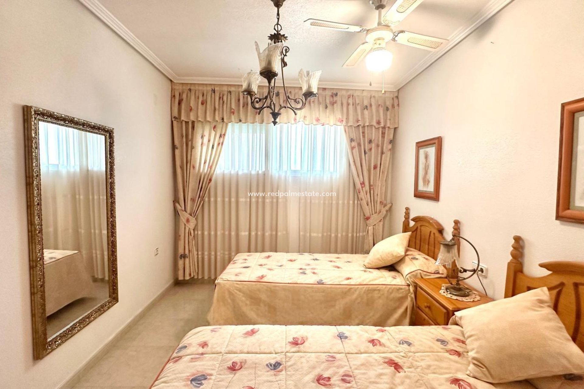 Resale - Apartments -
Torrevieja - Centro Torrevieja