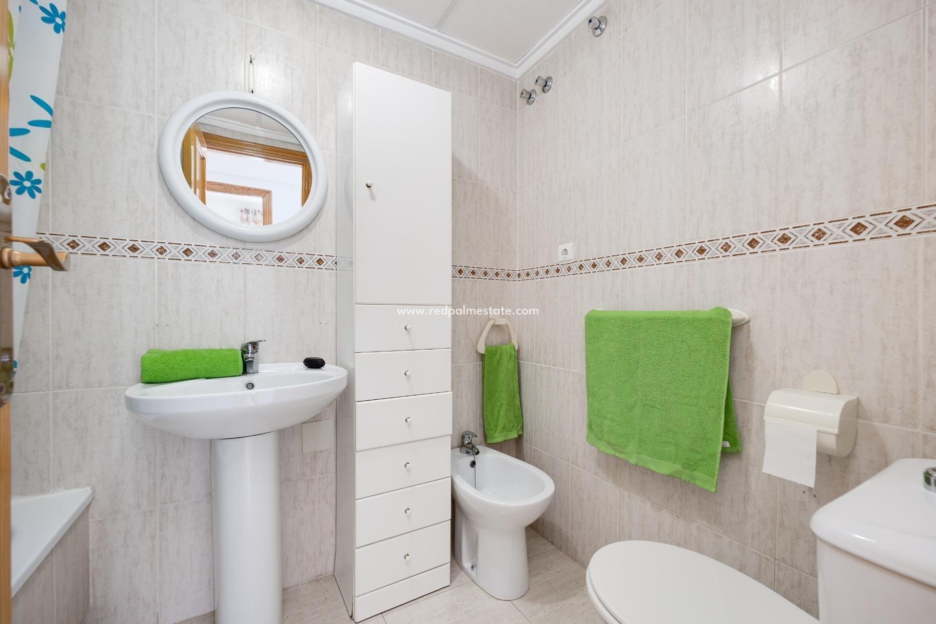 Resale - Apartments -
Torrevieja - Centro Torrevieja