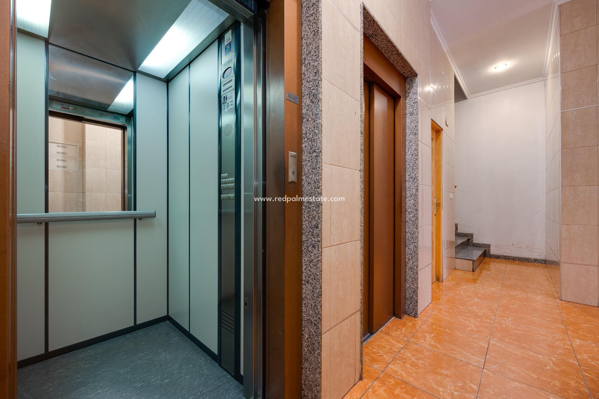 Resale - Apartments -
Torrevieja - Centro Torrevieja