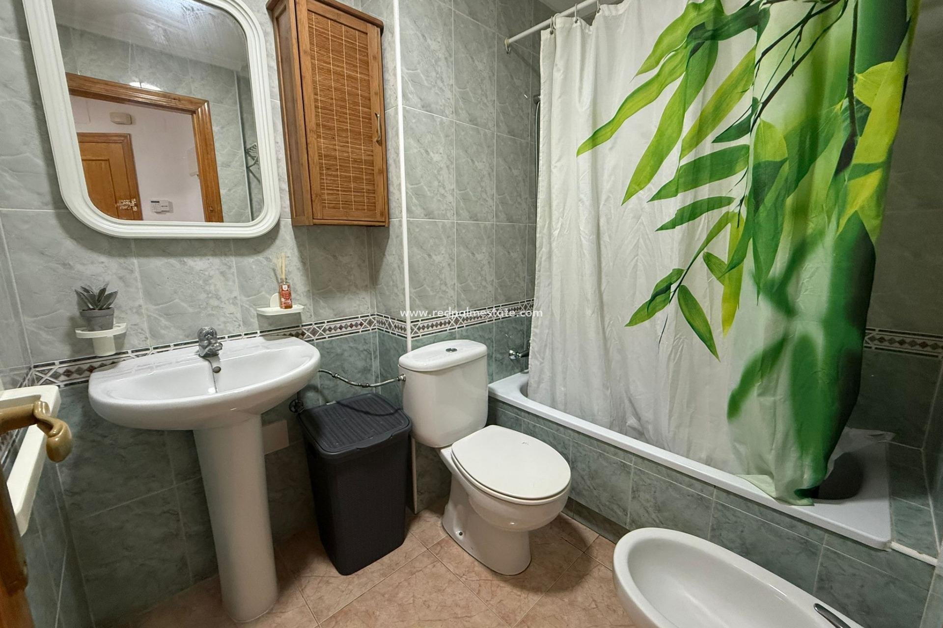 Resale - Apartments -
Torrevieja - Centro Torrevieja