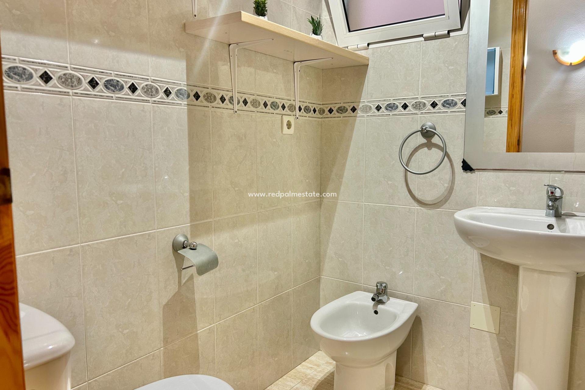 Resale - Apartments -
Torrevieja - Centro Torrevieja