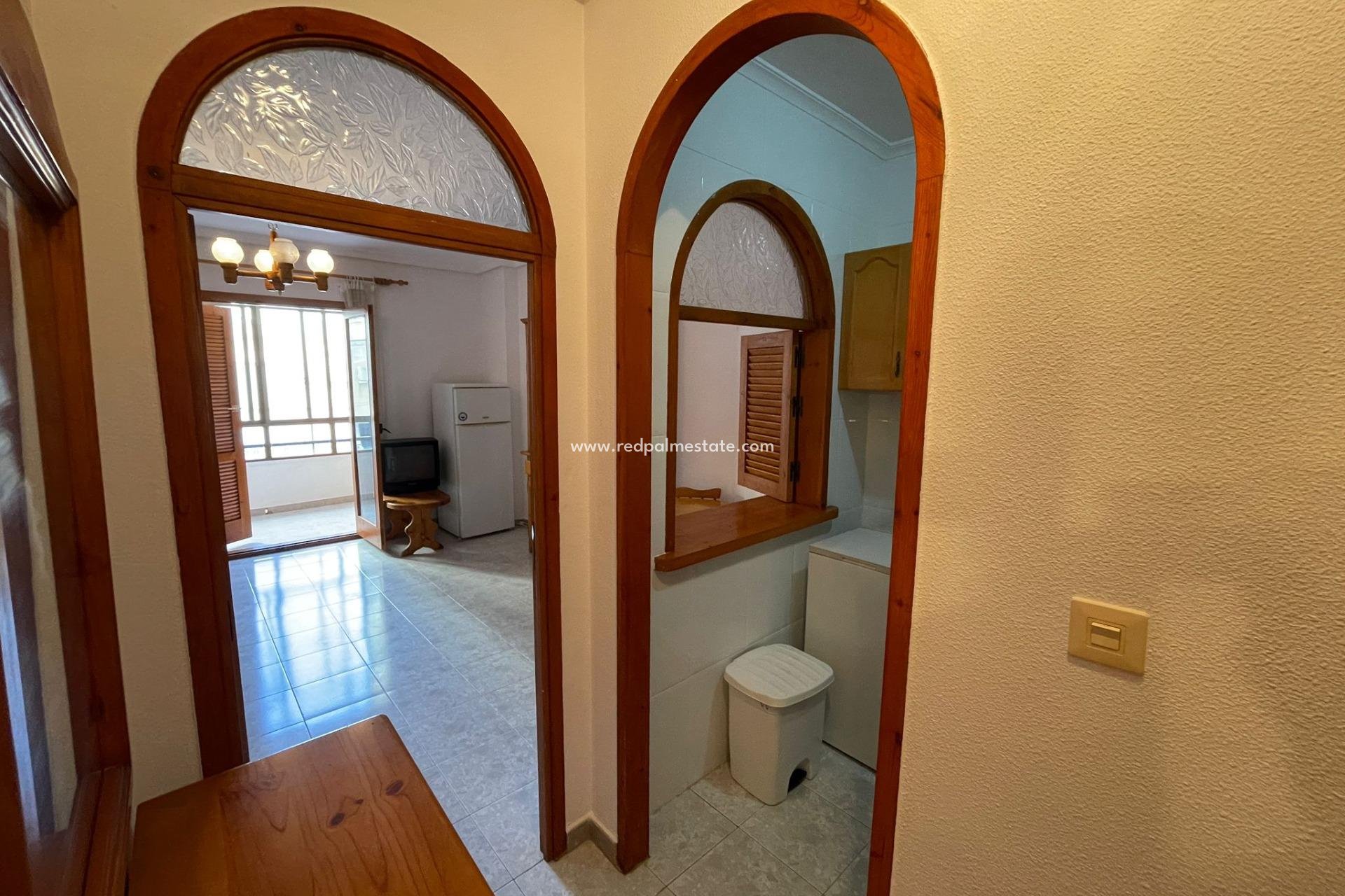 Resale - Apartments -
Torrevieja - Centro Torrevieja