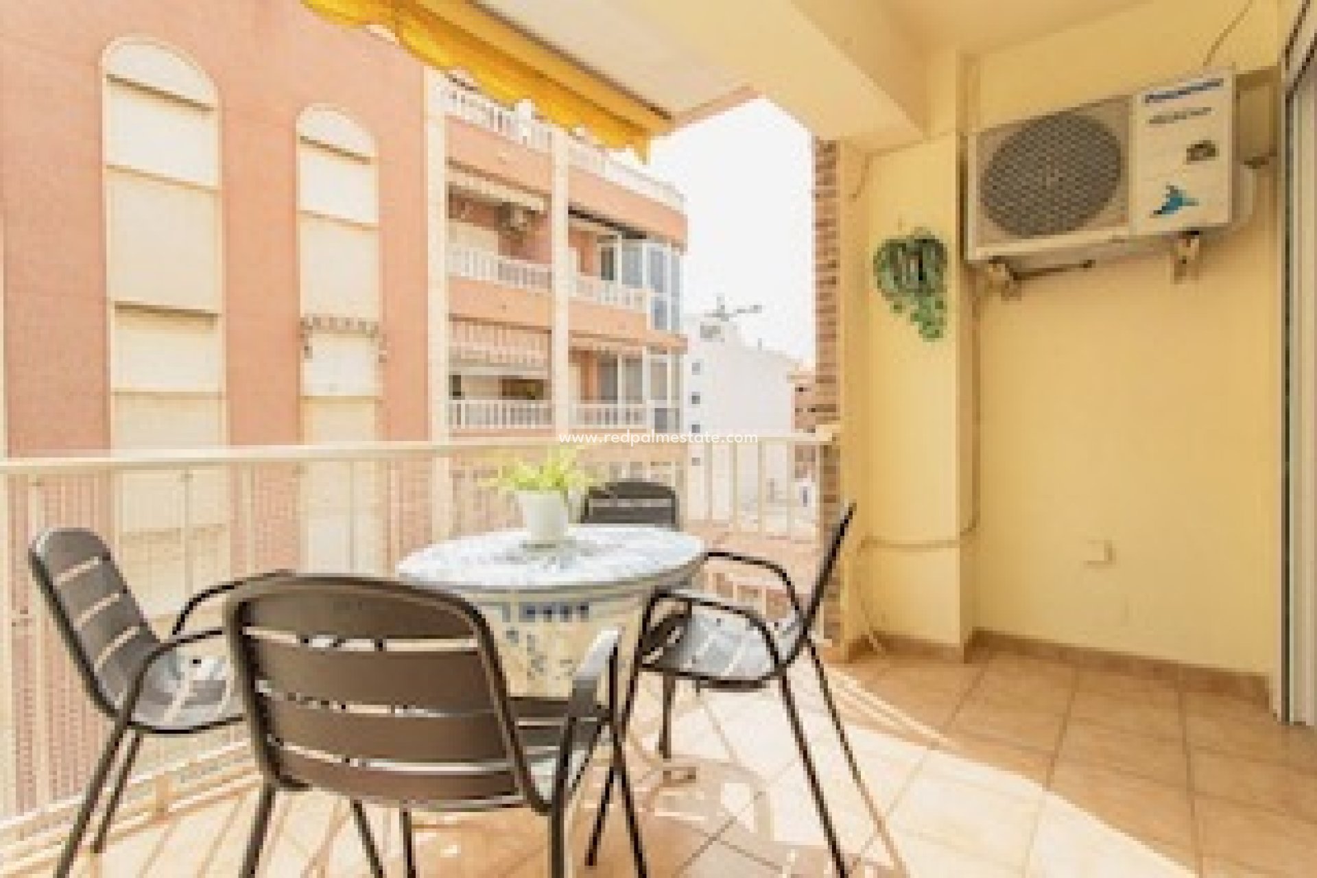 Resale - Apartments -
Torrevieja - Centro Torrevieja