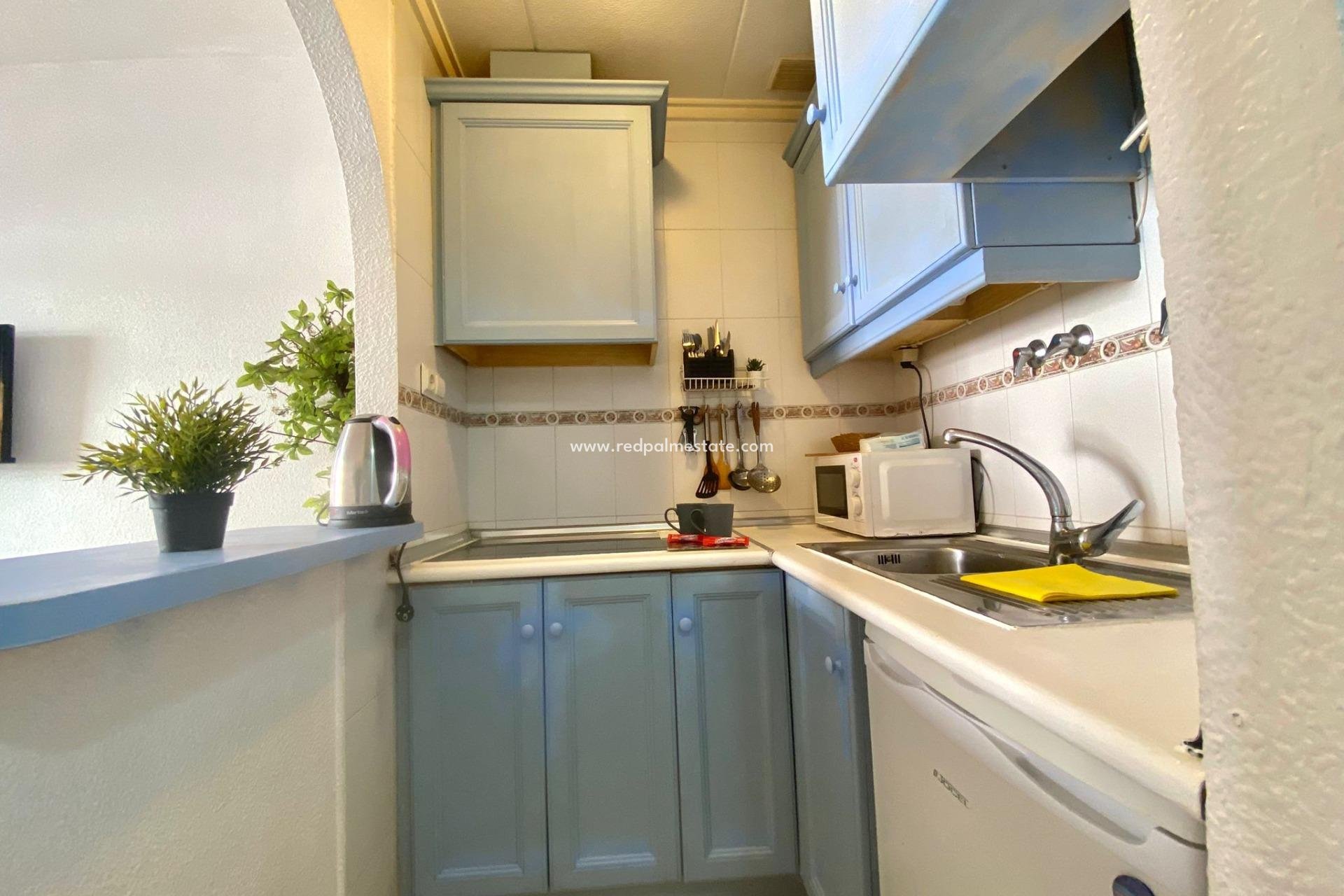 Resale - Apartments -
Torrevieja - Centro Torrevieja