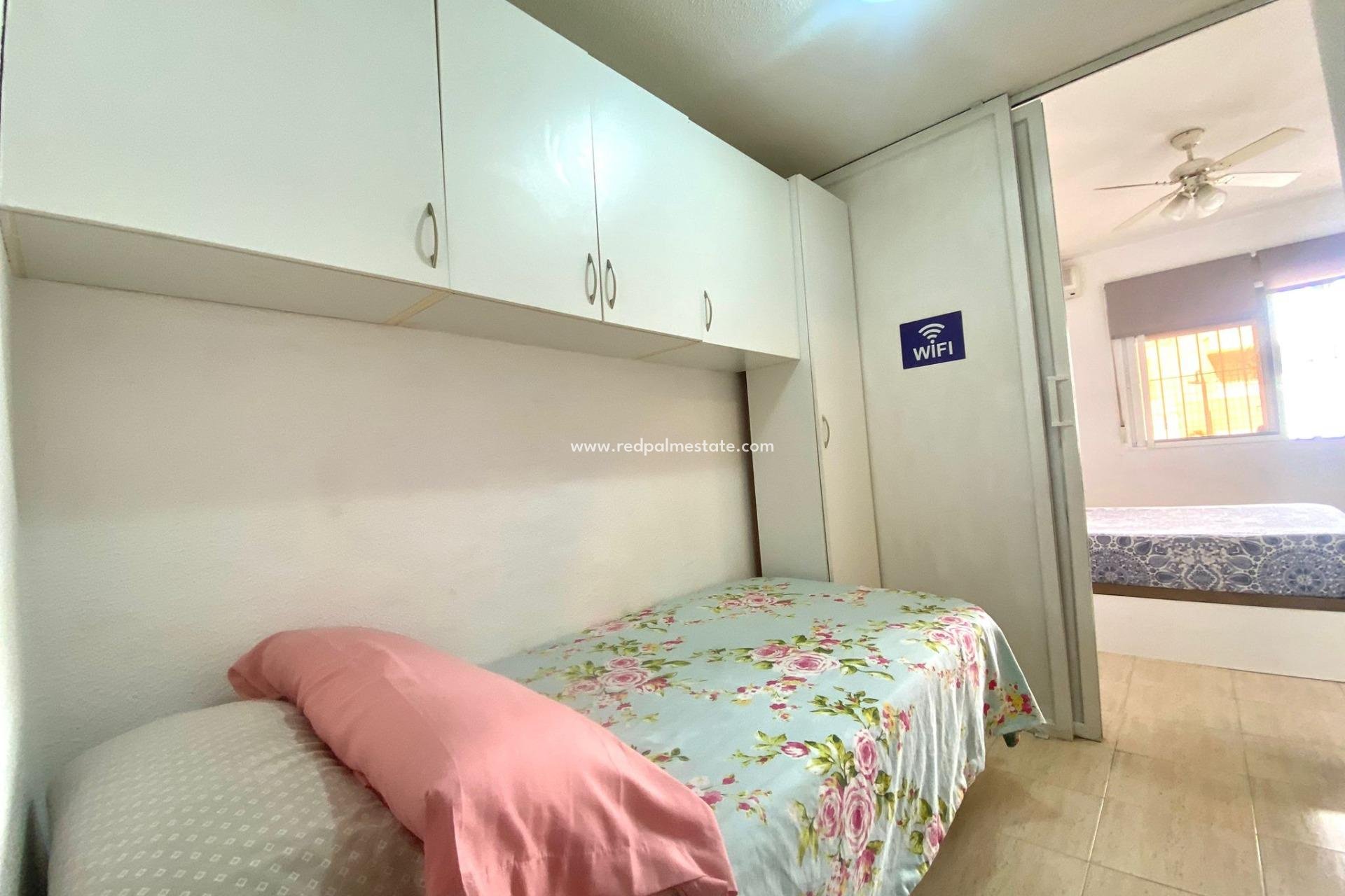 Resale - Apartments -
Torrevieja - Centro Torrevieja