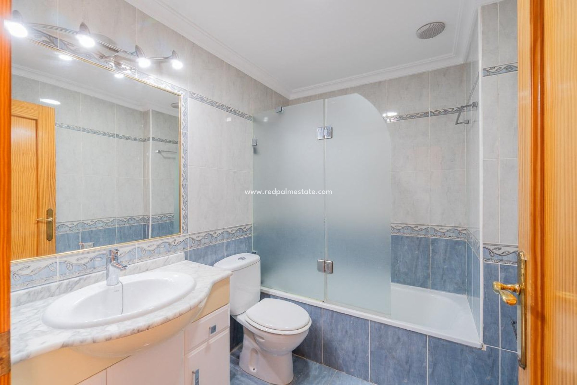 Resale - Apartments -
Torrevieja - Centro Torrevieja