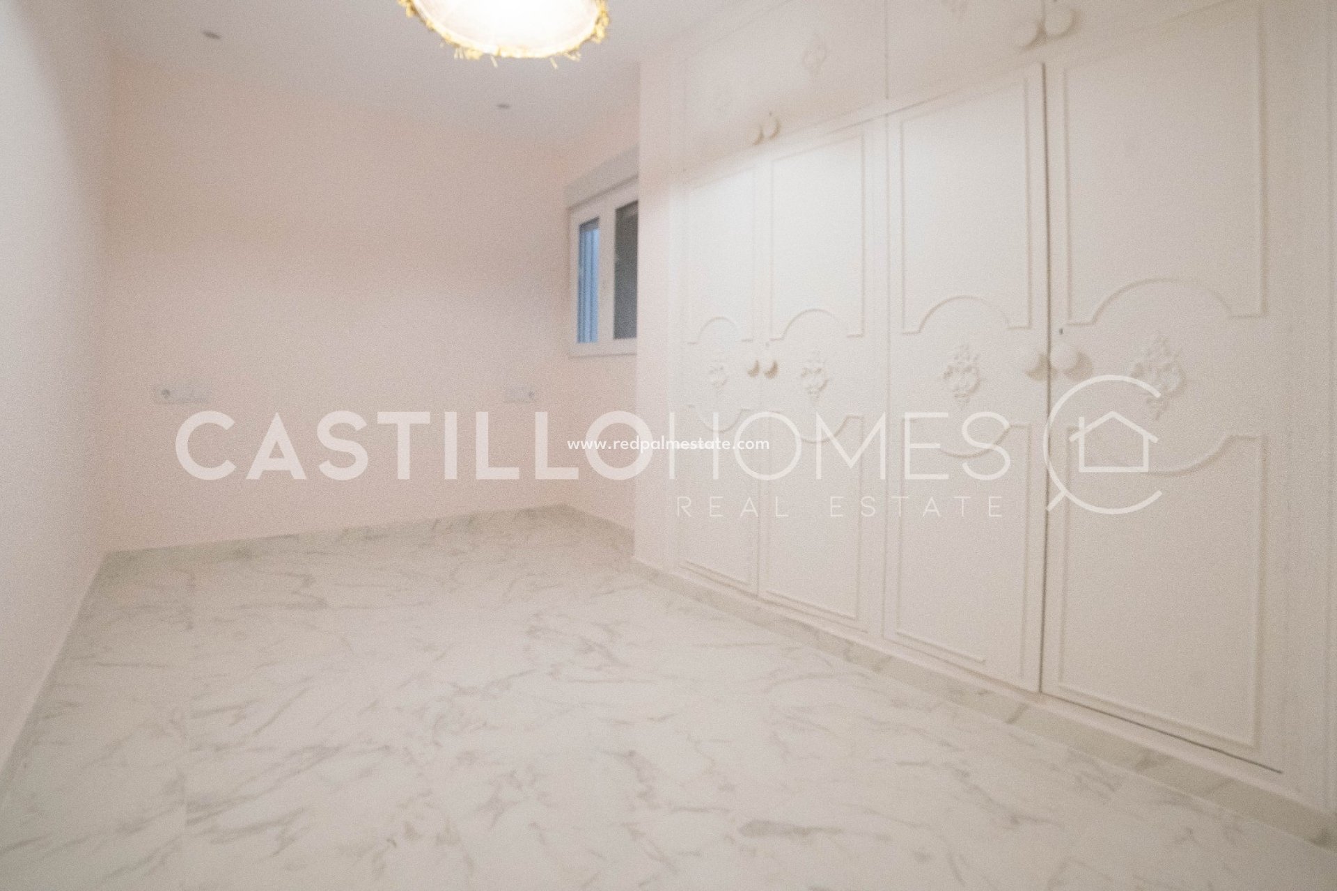 Resale - Apartments -
Torrevieja - Centro Torrevieja