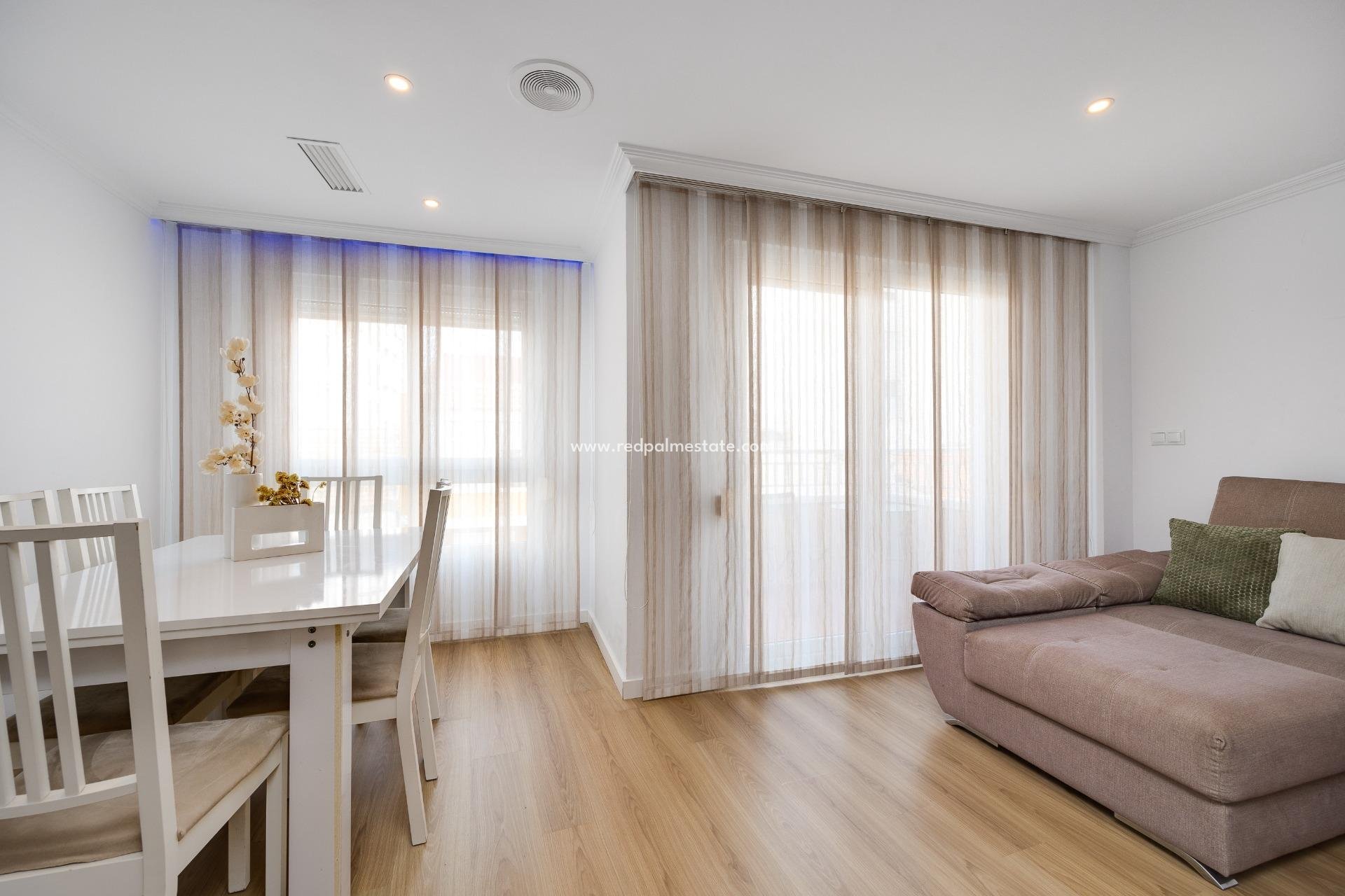 Resale - Apartments -
Torrevieja - Centro Torrevieja