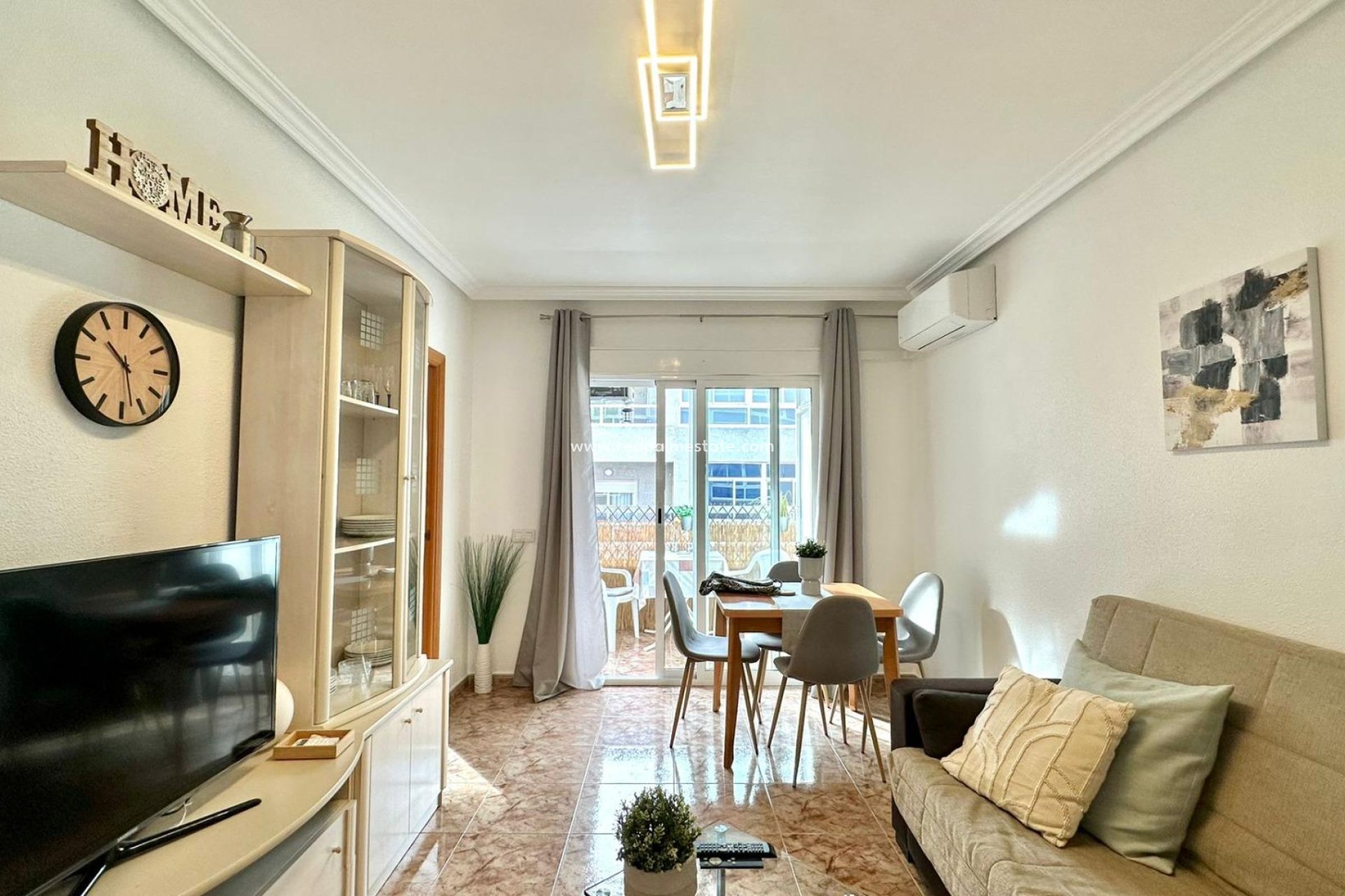 Resale - Apartments -
Torrevieja - Centro Torrevieja