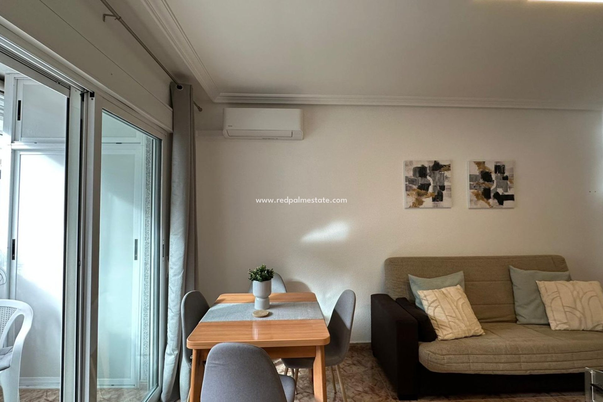 Resale - Apartments -
Torrevieja - Centro Torrevieja