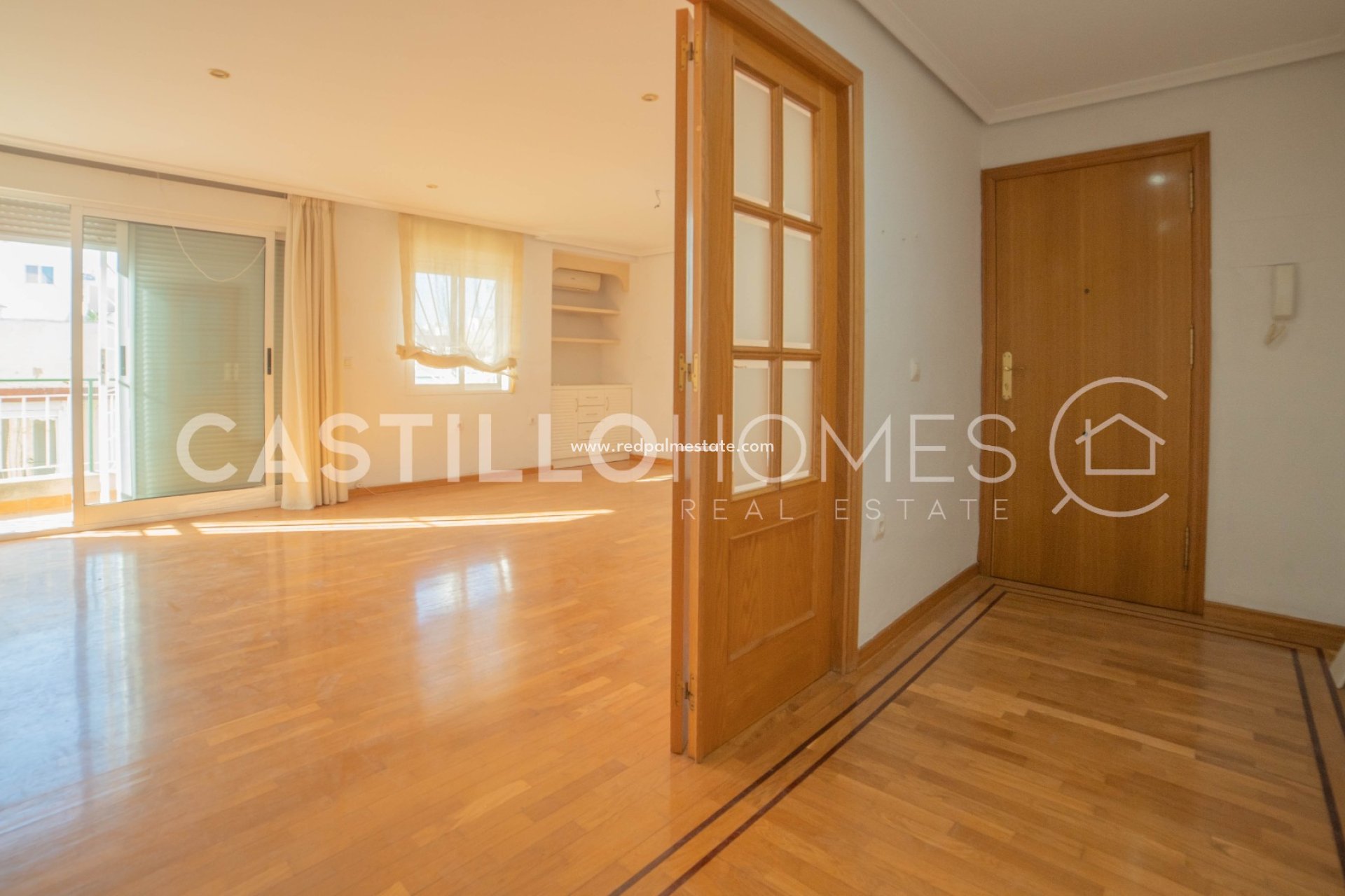 Resale - Apartments -
Torrevieja - Centro Torrevieja