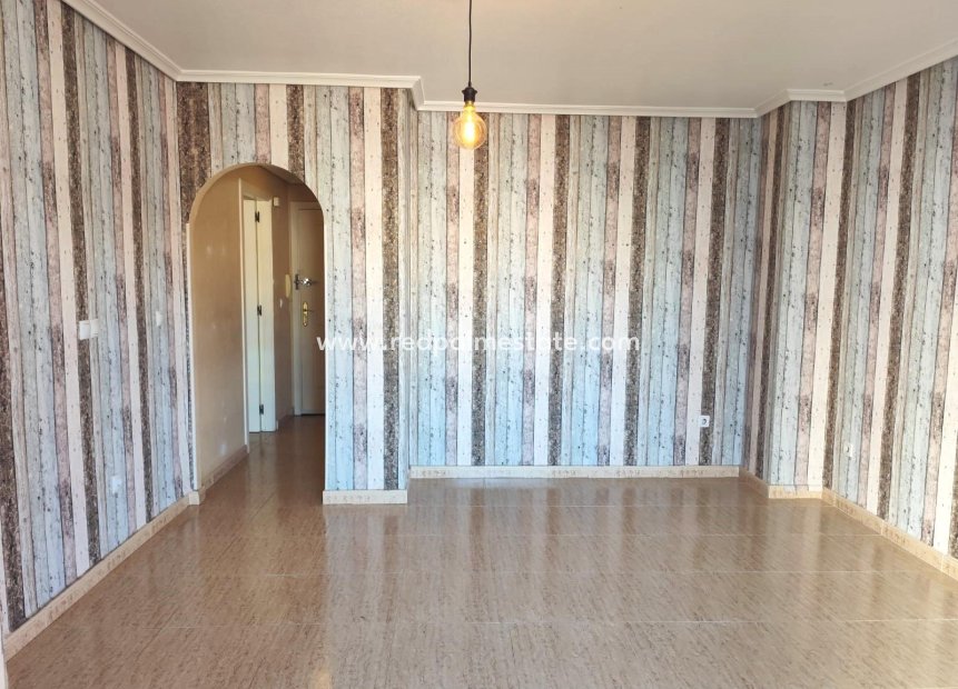 Resale - Apartments -
Torrevieja - Centro Torrevieja