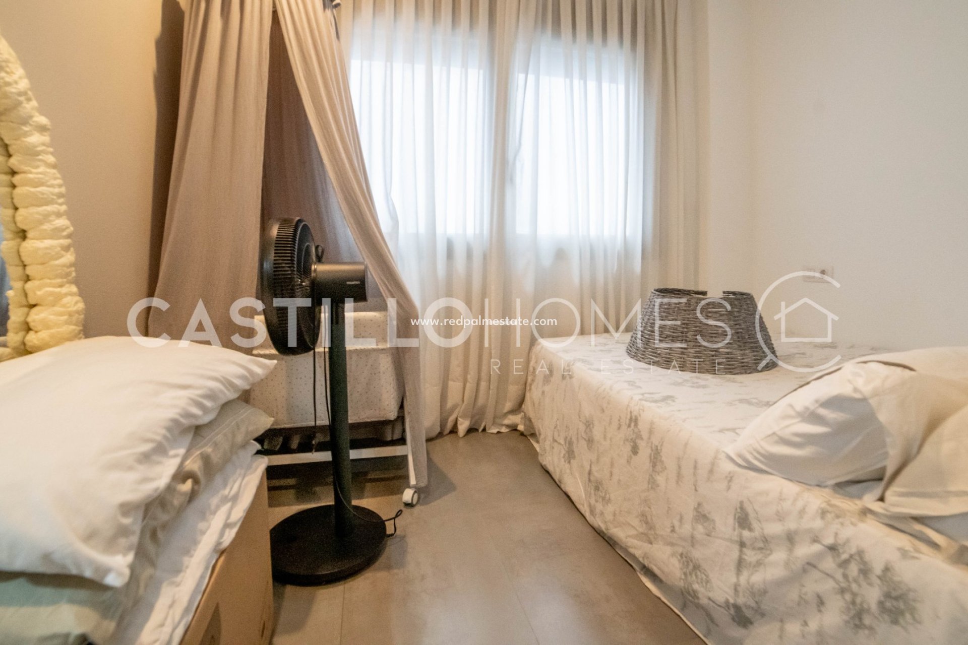 Resale - Apartments -
Torrevieja - Centro Torrevieja