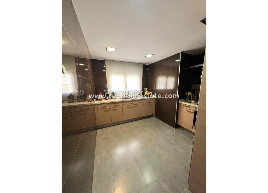 Resale - Apartments -
Torrevieja - Centro Torrevieja