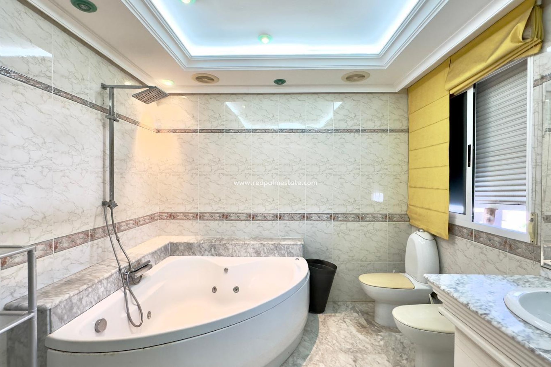 Resale - Apartments -
Torrevieja - Centro Torrevieja