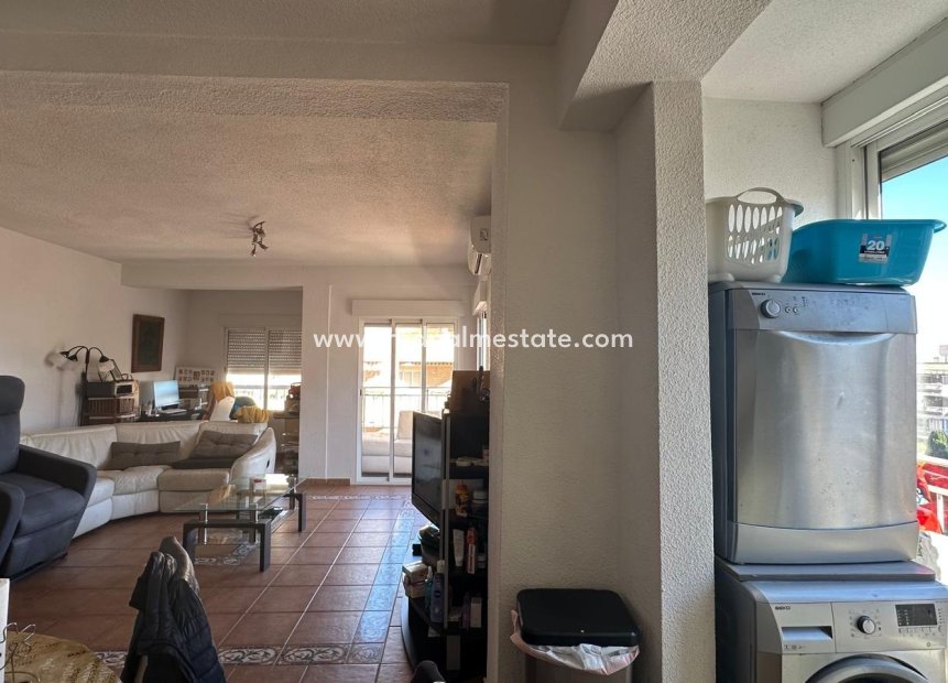 Resale - Apartments -
Torrevieja - Centro Torrevieja