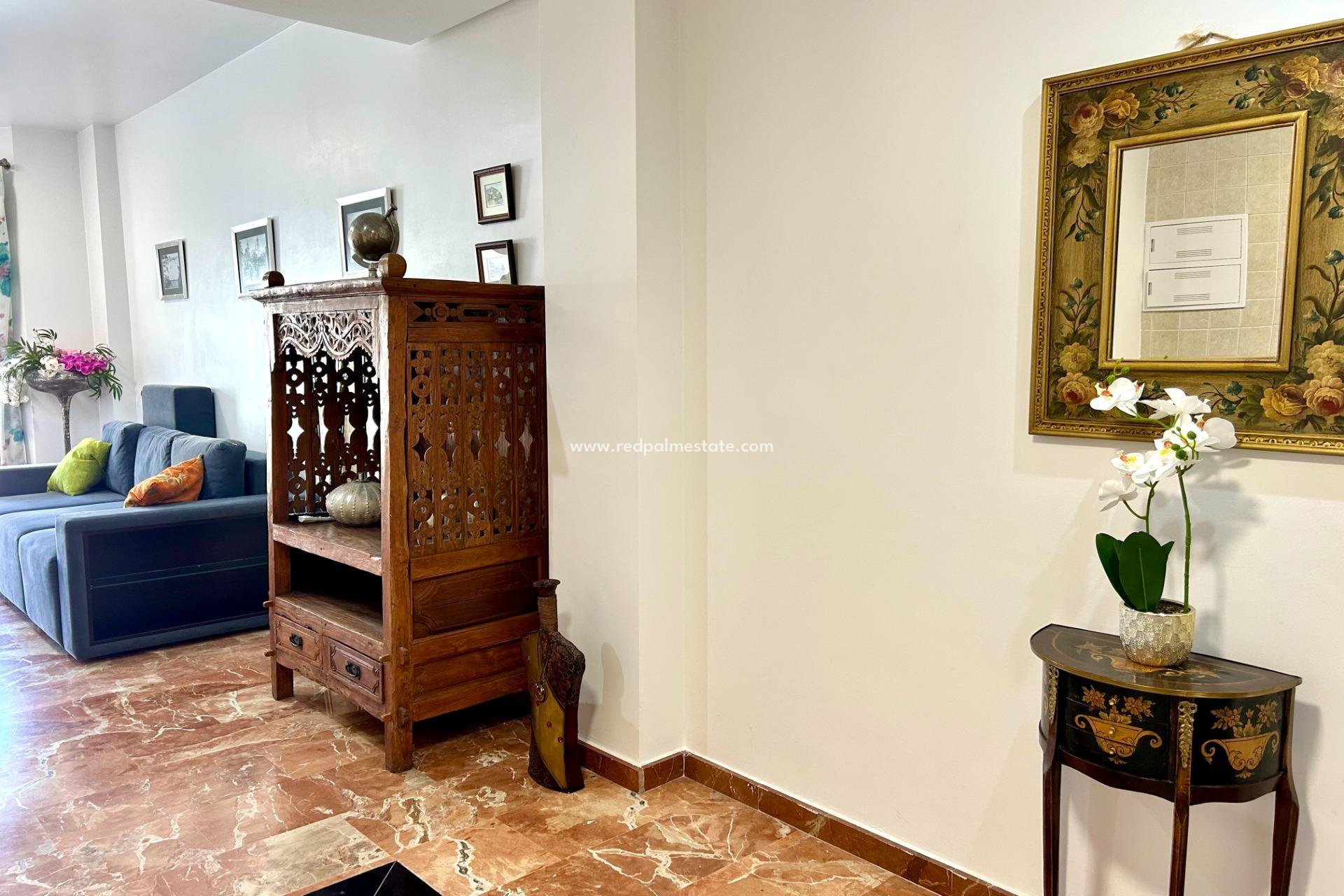 Resale - Apartments -
Torrevieja - Centro Torrevieja