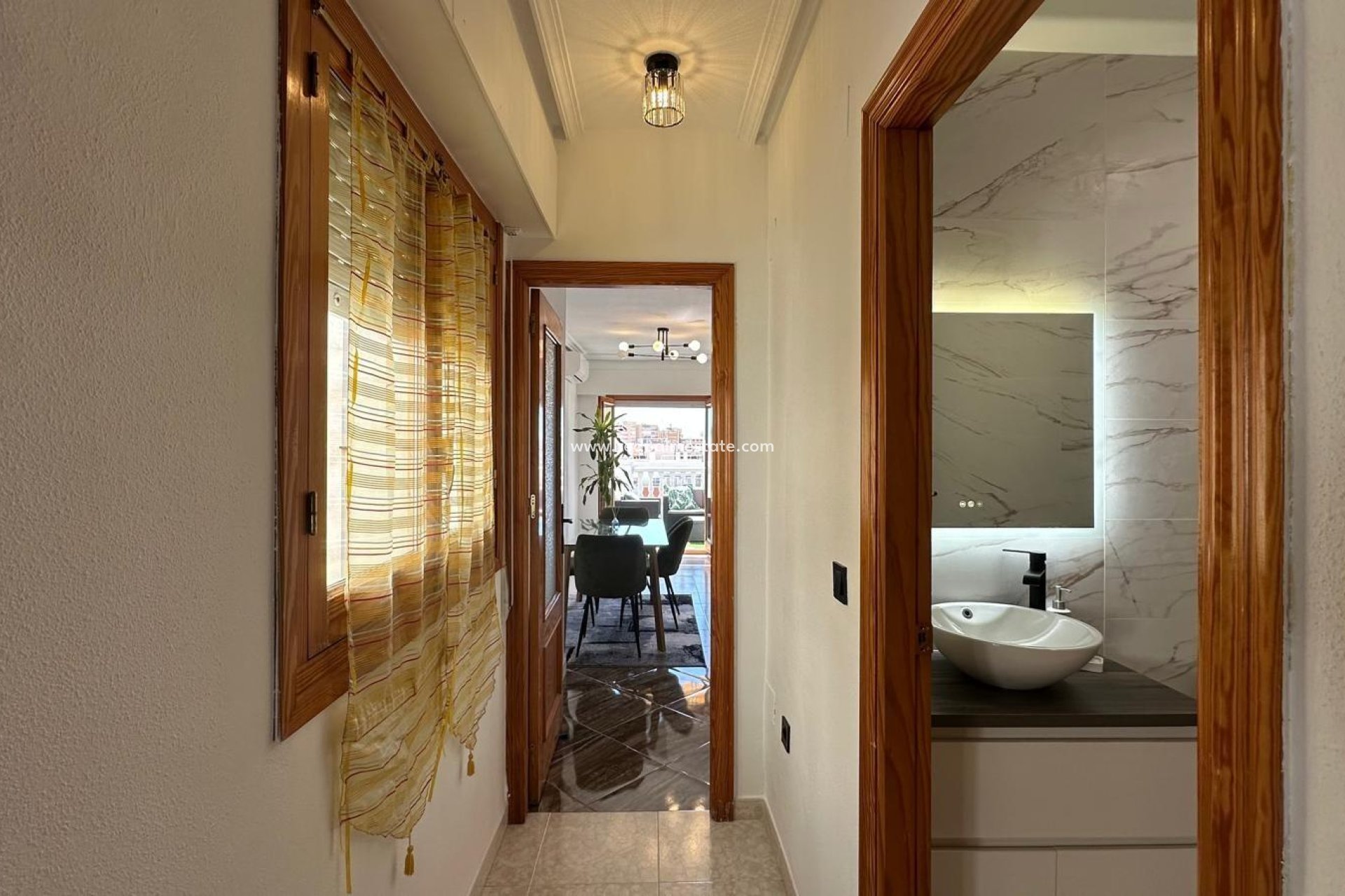 Resale - Apartments -
Torrevieja - Centro Torrevieja