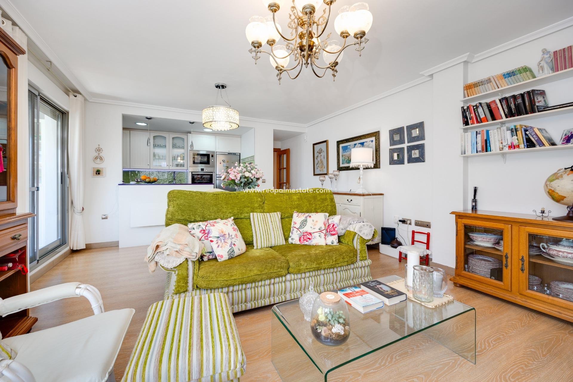 Resale - Apartments -
Torrevieja - Centro Torrevieja