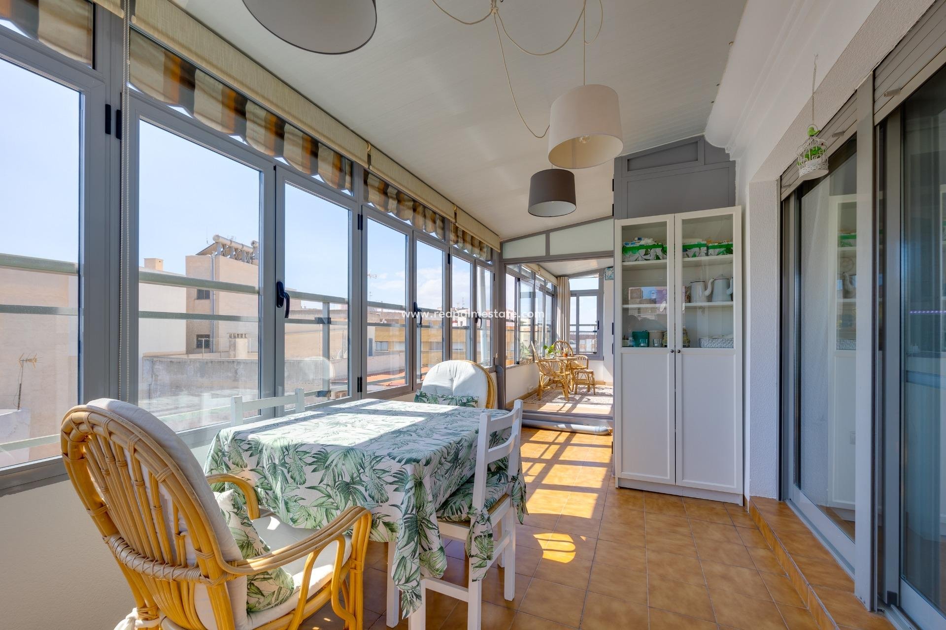 Resale - Apartments -
Torrevieja - Centro Torrevieja