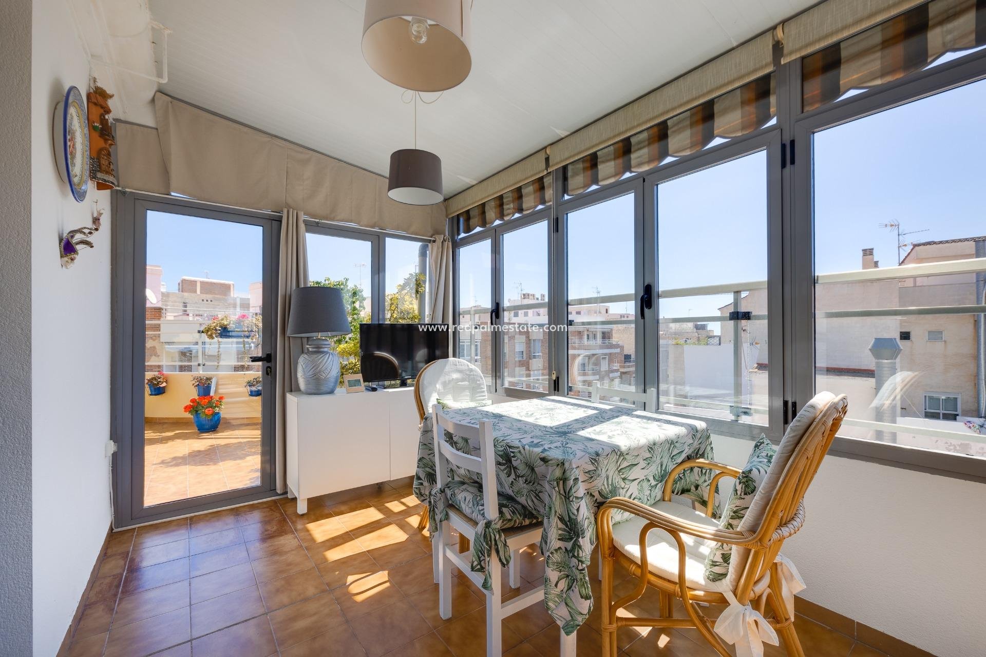 Resale - Apartments -
Torrevieja - Centro Torrevieja