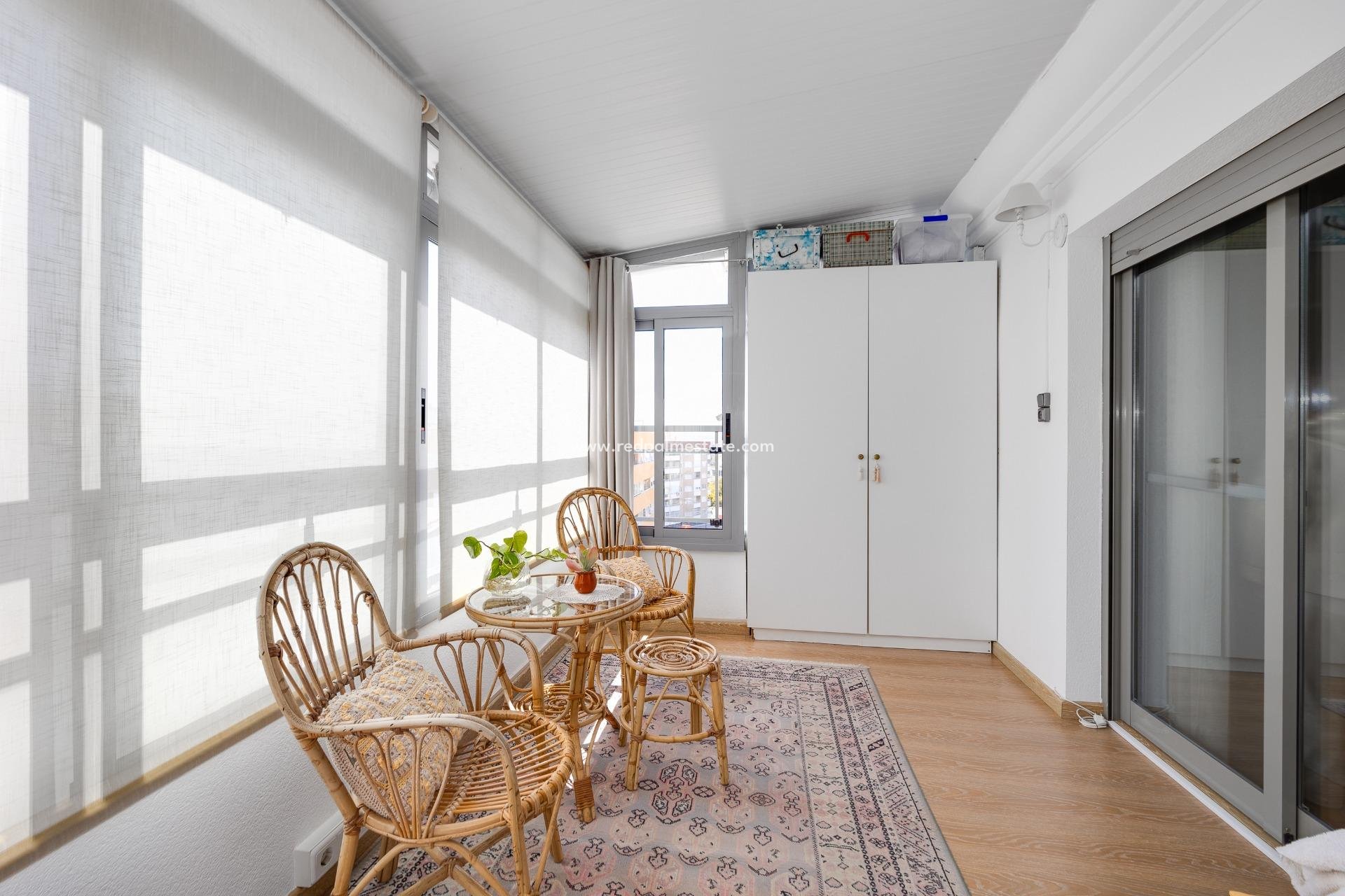 Resale - Apartments -
Torrevieja - Centro Torrevieja