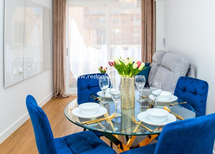 Resale - Apartments -
Torrevieja - Centro Torrevieja