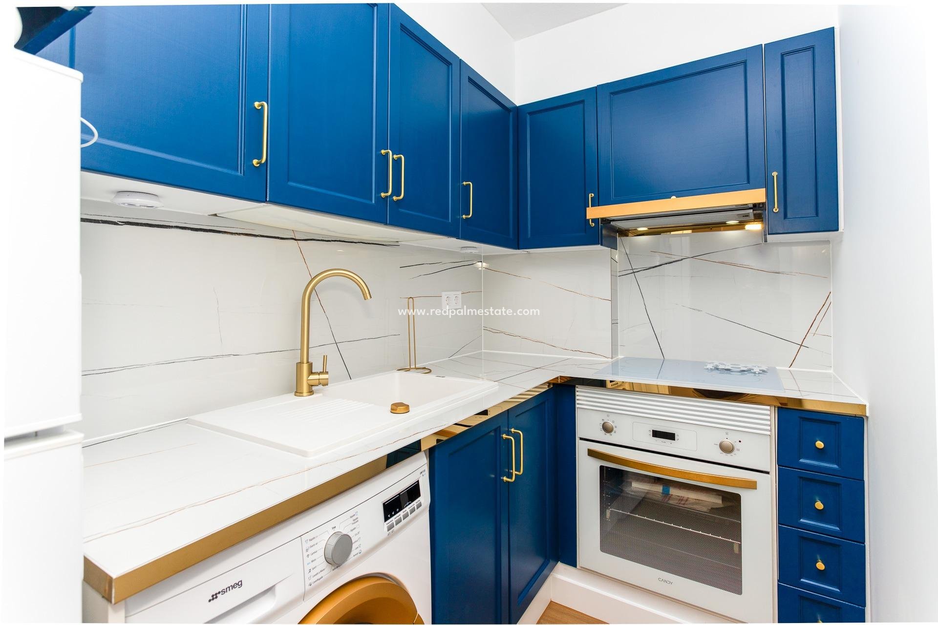 Resale - Apartments -
Torrevieja - Centro Torrevieja