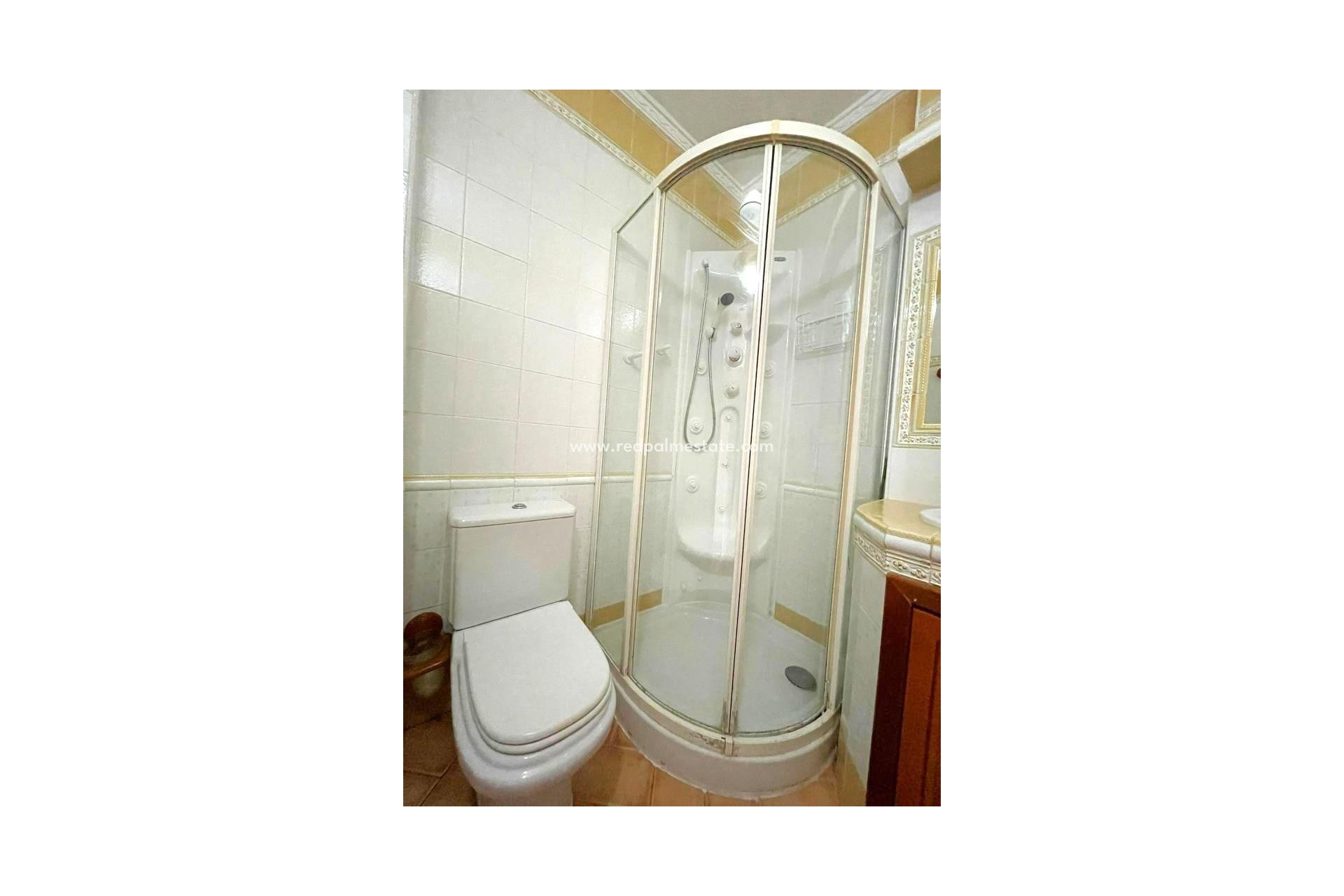 Resale - Apartments -
Torrevieja - Centro Torrevieja