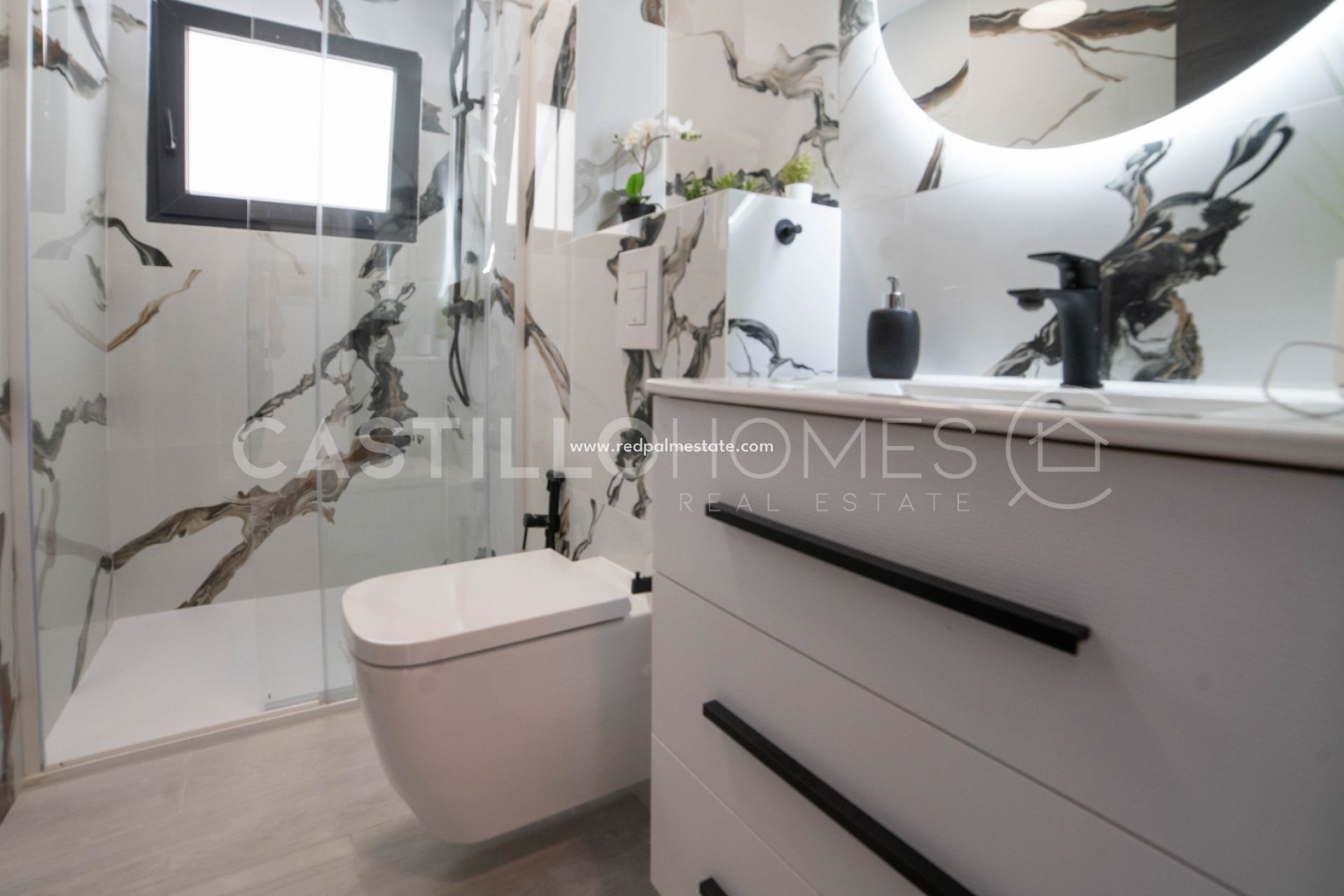 Resale - Apartments -
Torrevieja - Centro